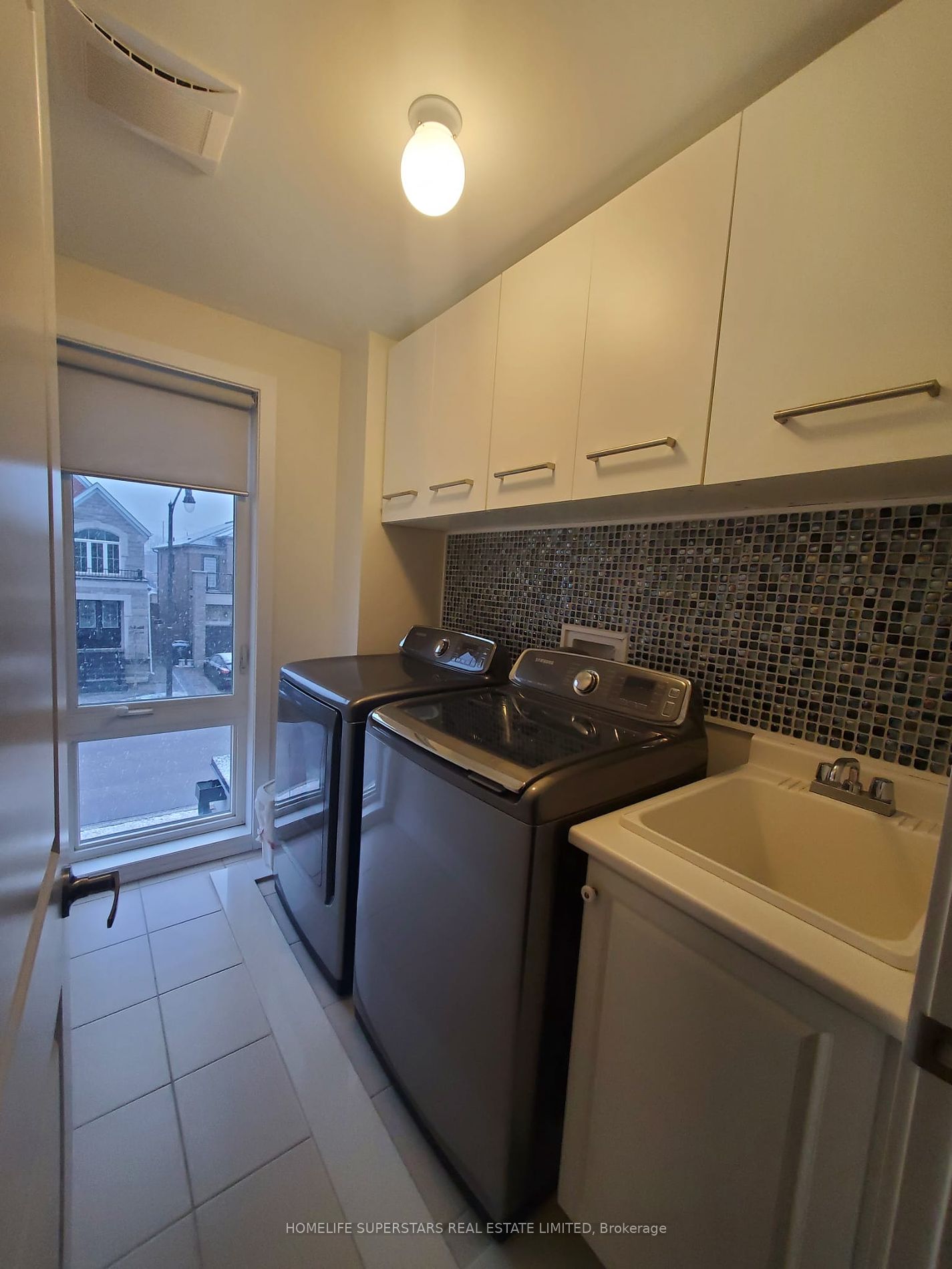 15 Dalecrest Road
