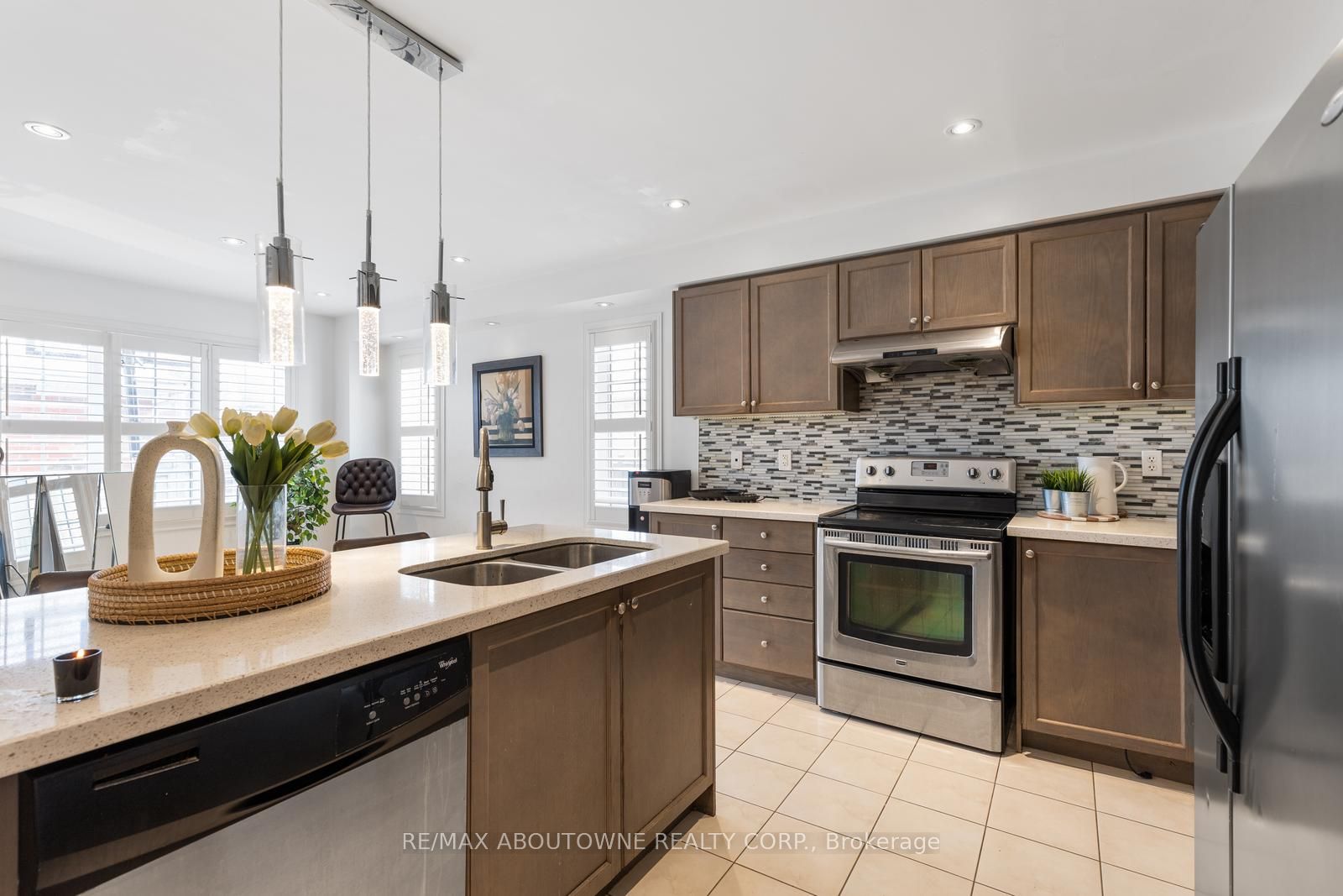 3216 Robert Brown Boulevard