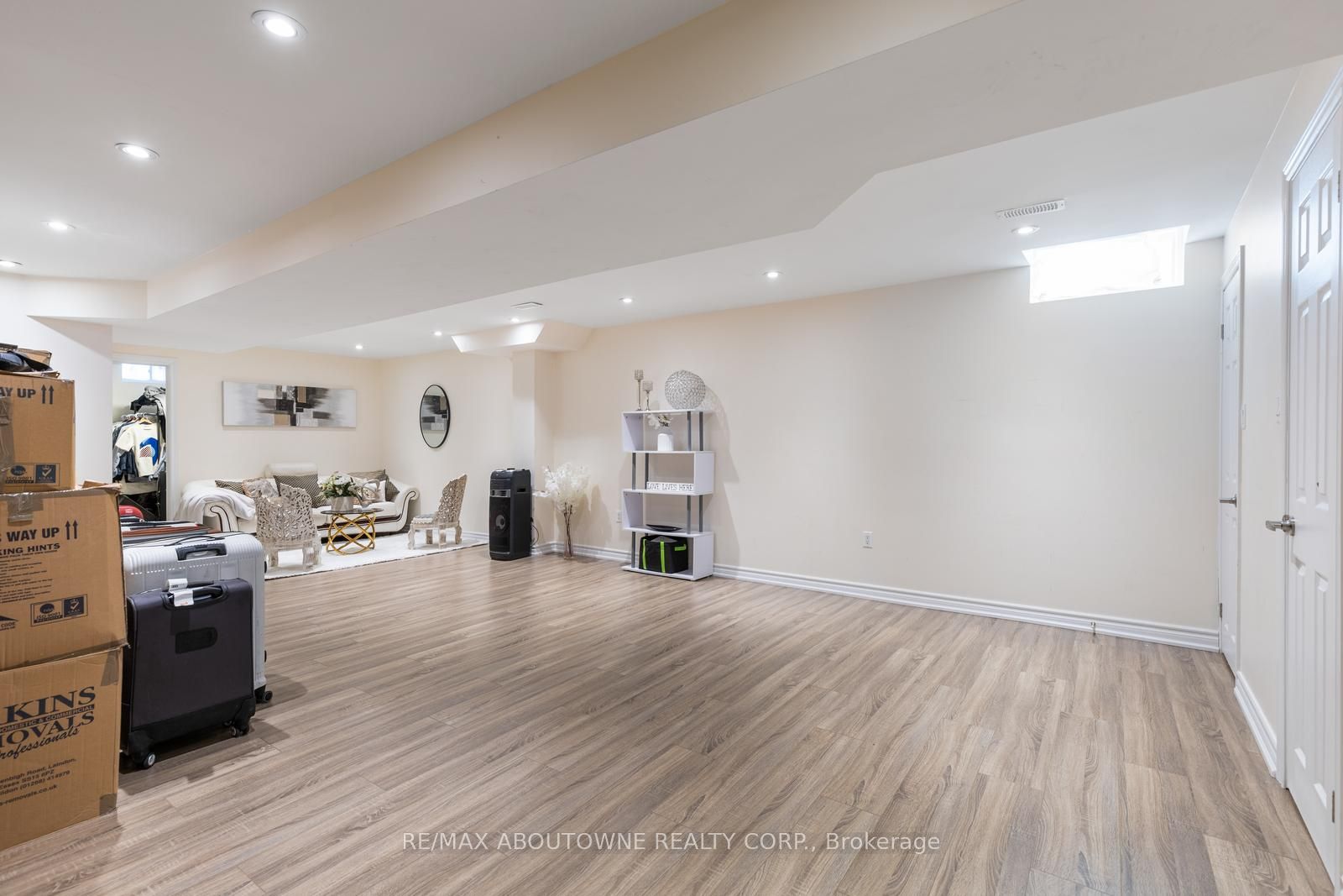 3216 Robert Brown Boulevard
