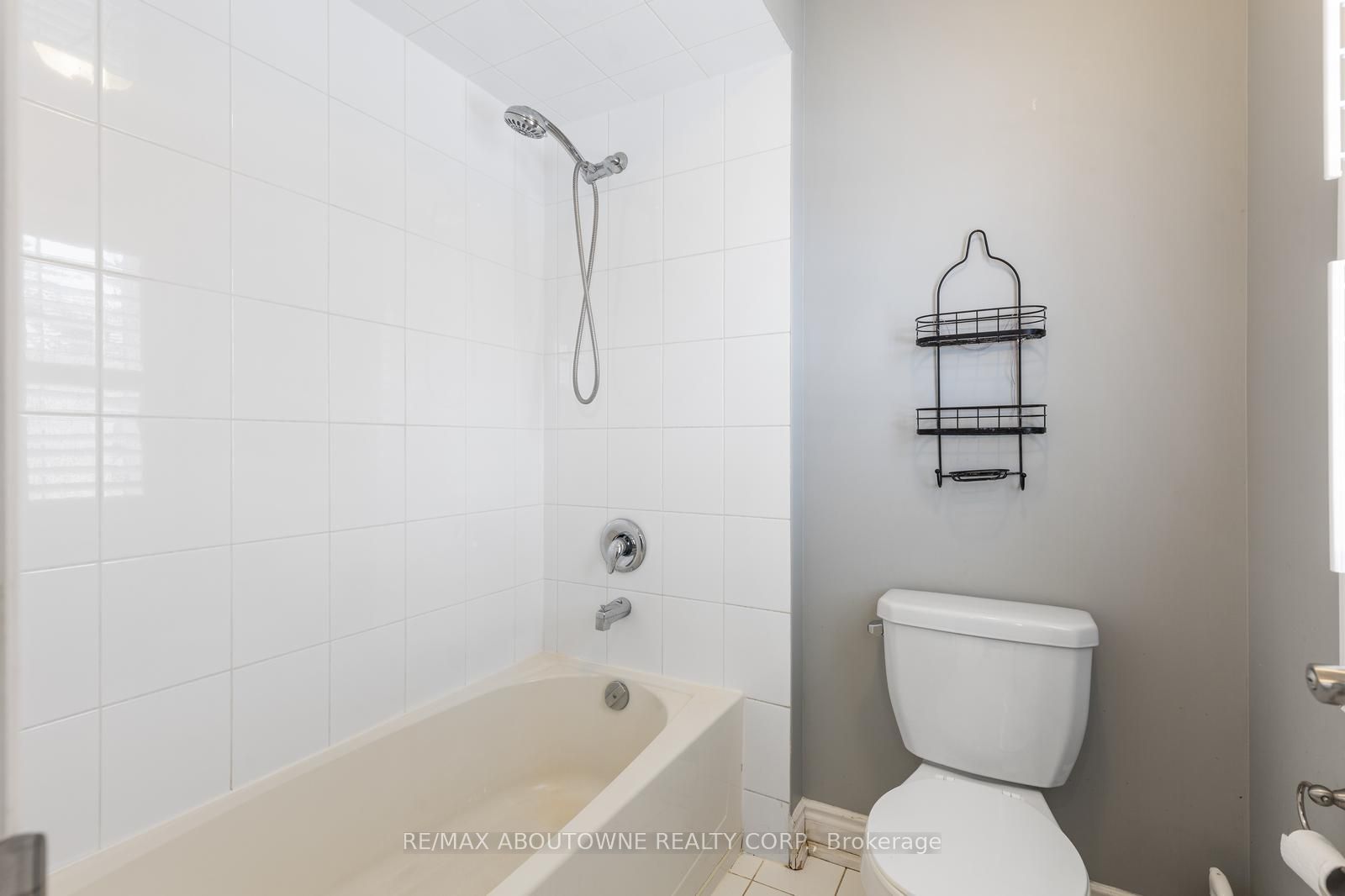 3216 Robert Brown Boulevard