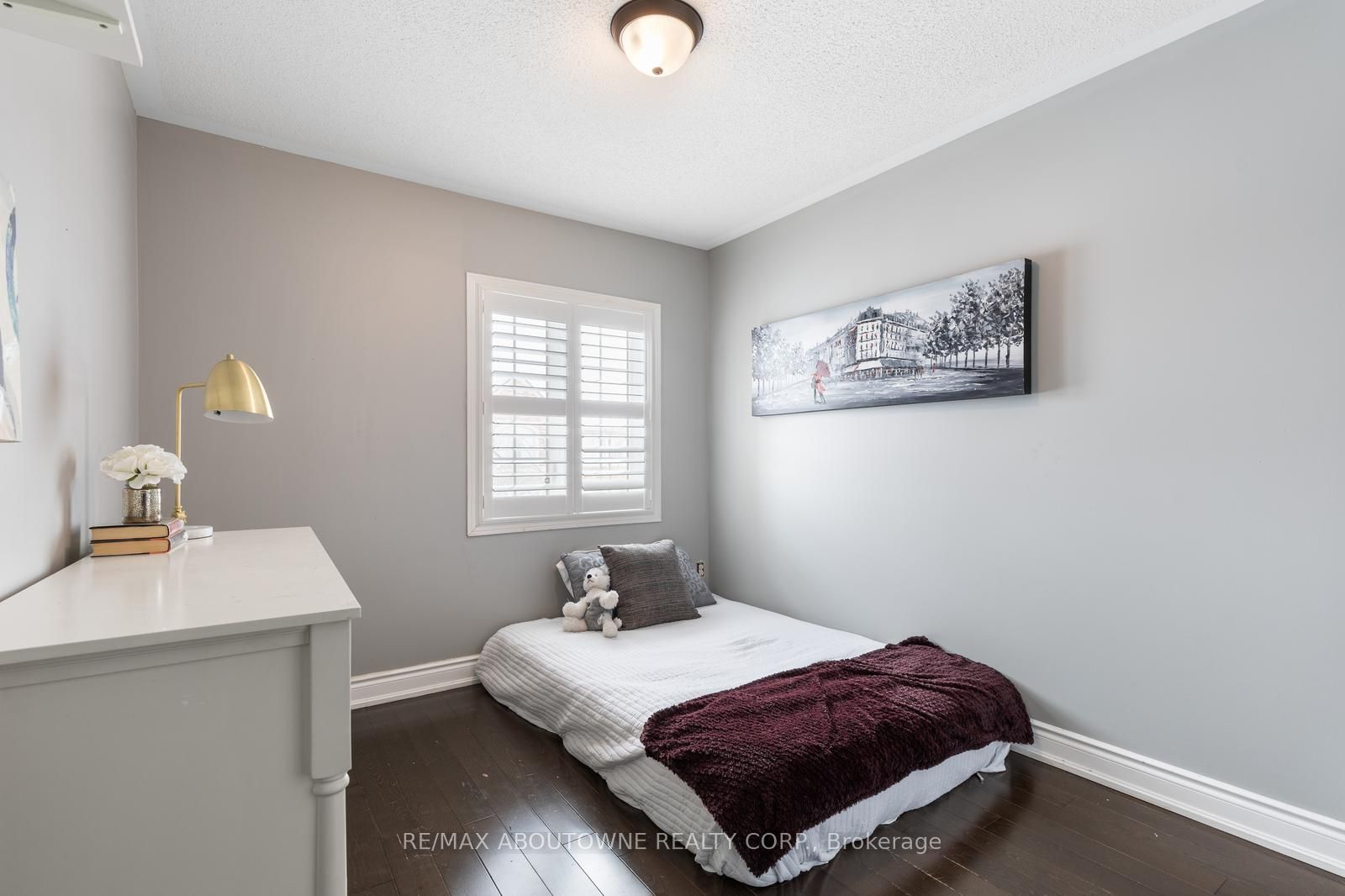 3216 Robert Brown Boulevard