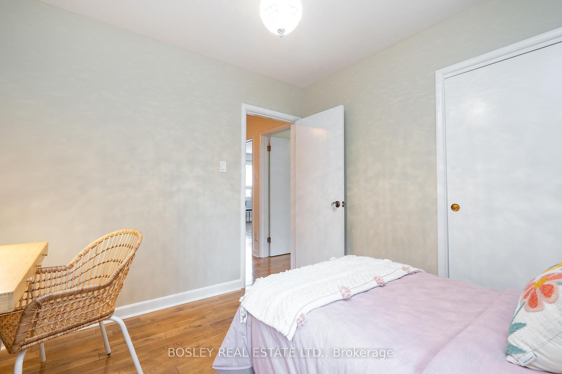 16 Oldham Rd