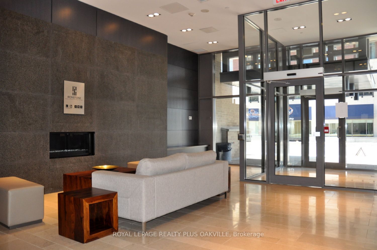 1940 Ironstone Dr, #103