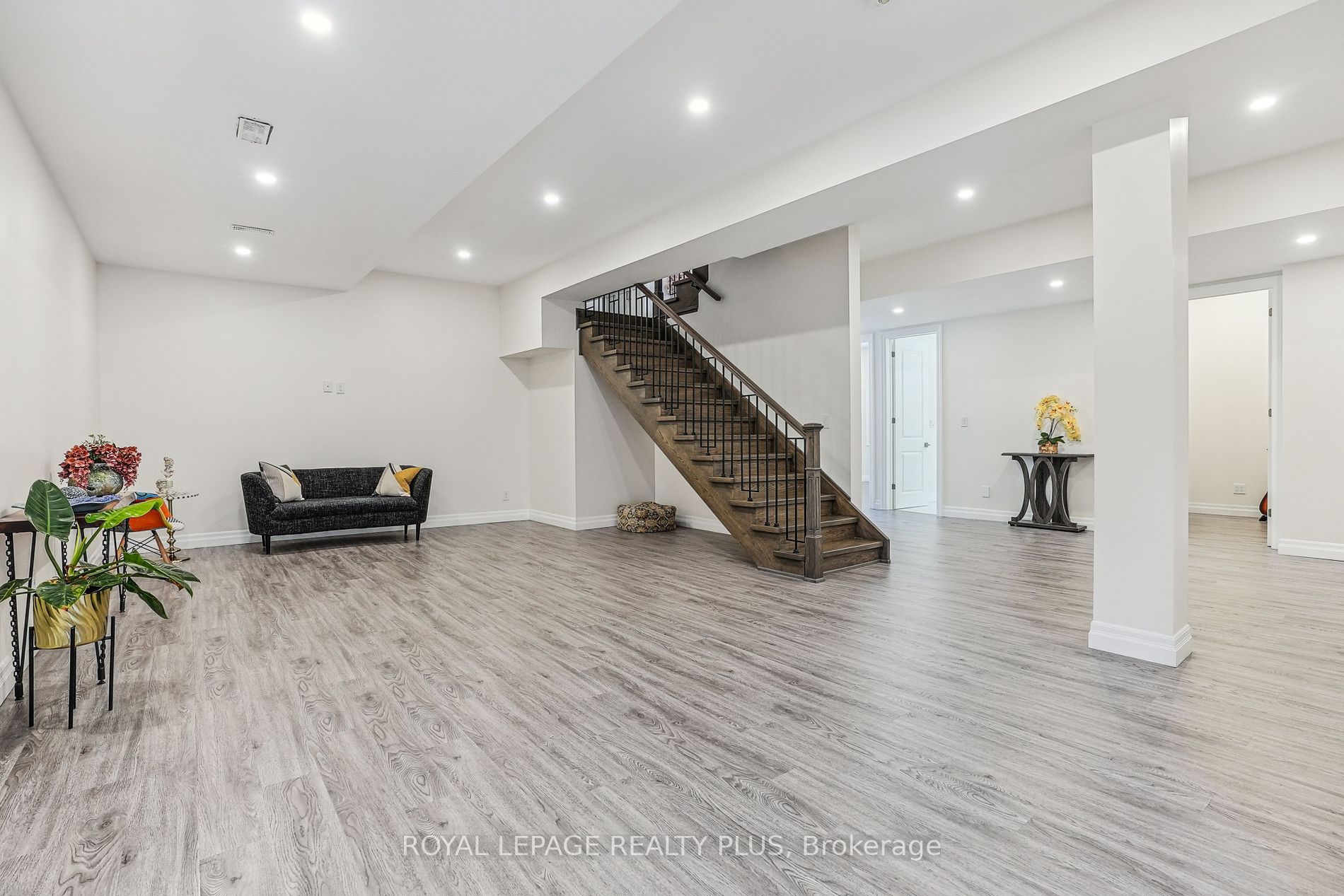 325 Ashbury Road