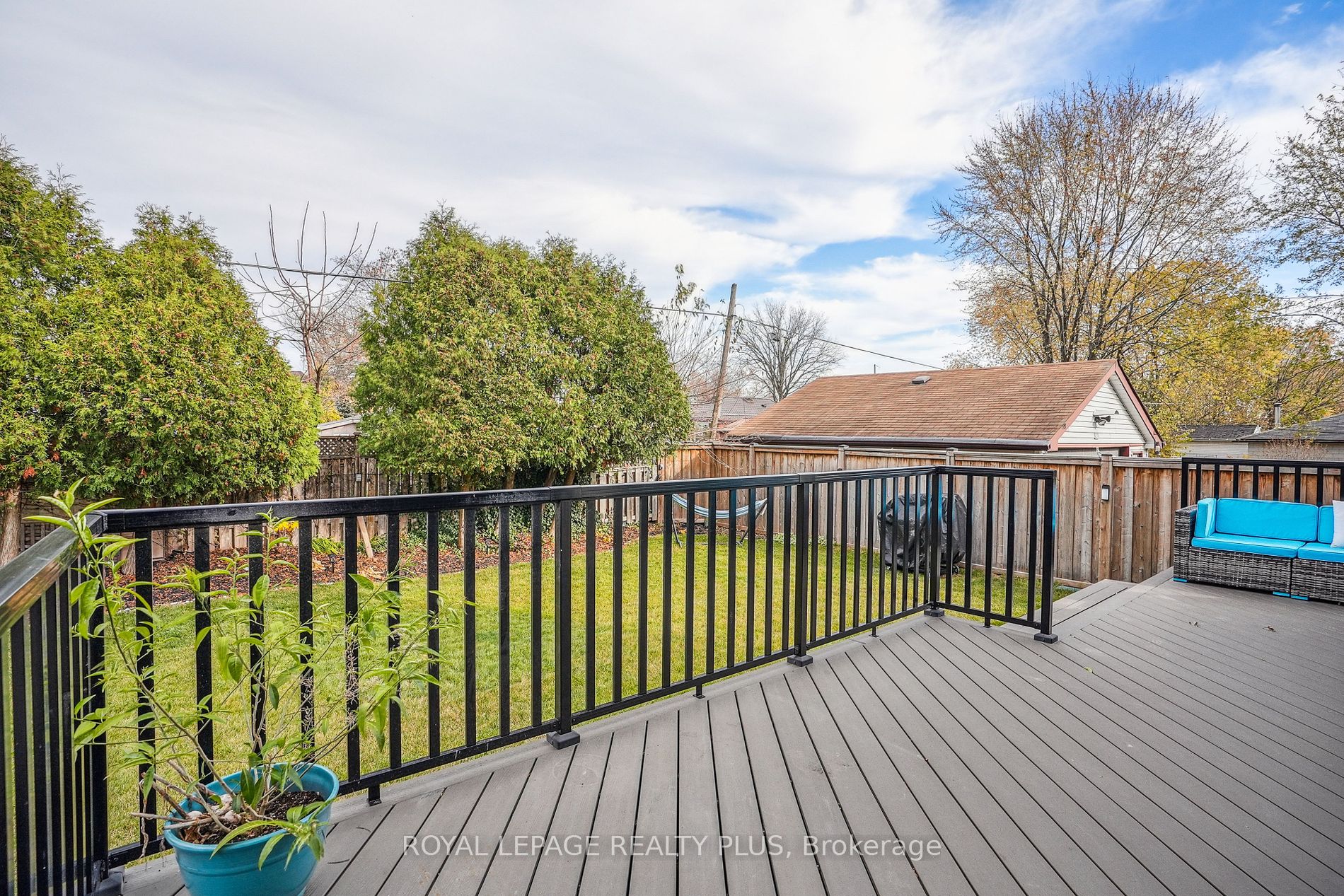 325 Ashbury Road