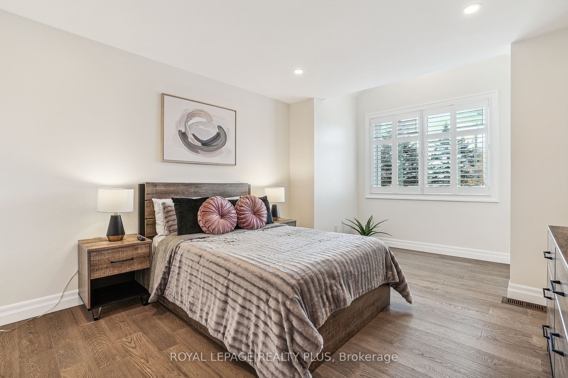 325 Ashbury Road
