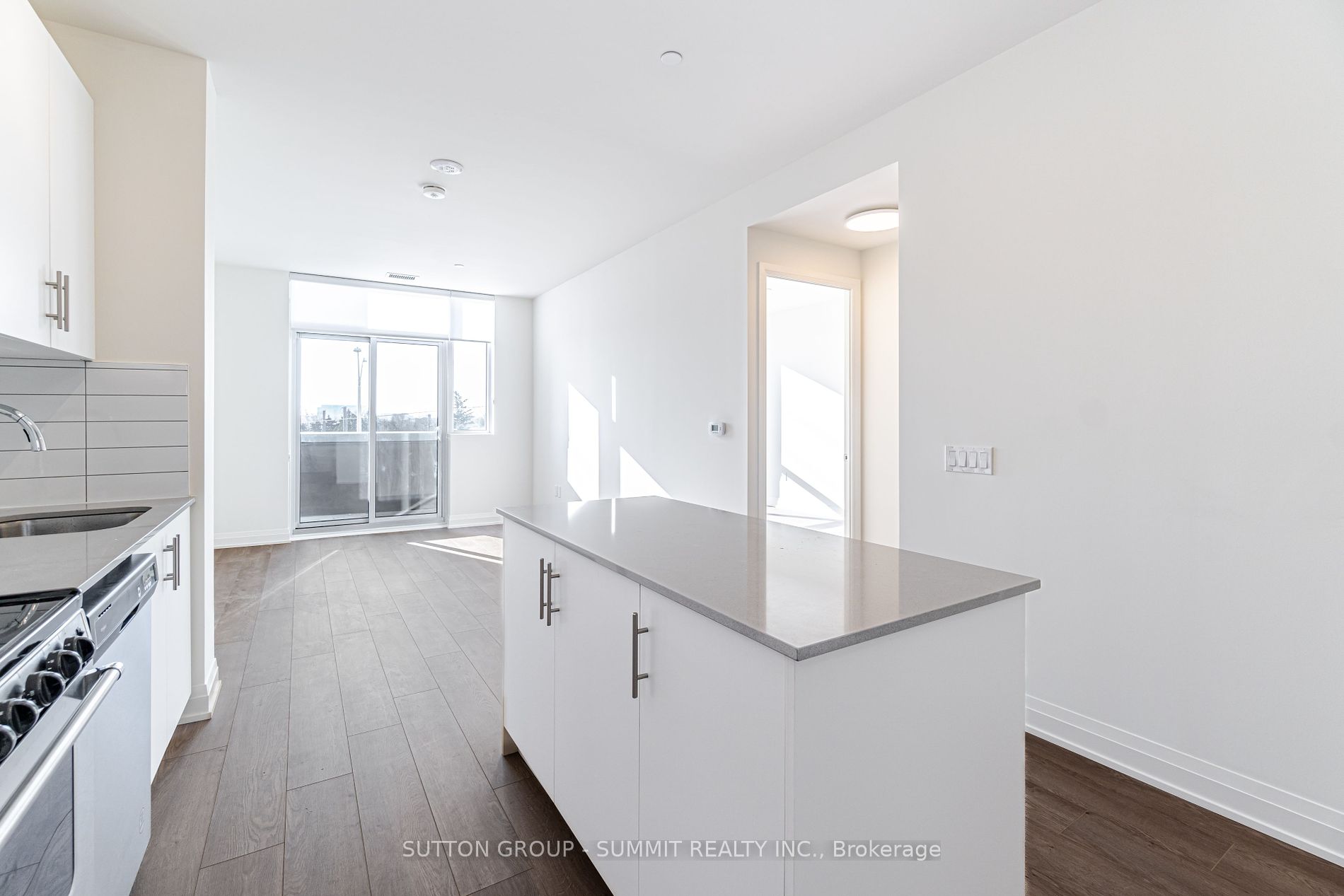 509 Dundas Street W #226