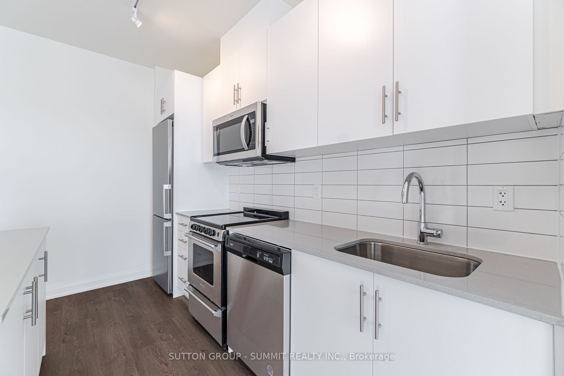 509 Dundas Street W #226
