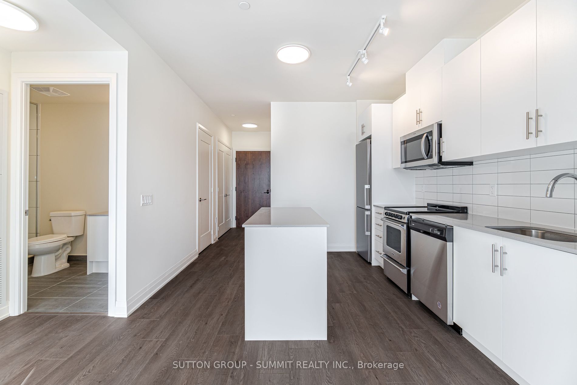 509 Dundas Street W #226