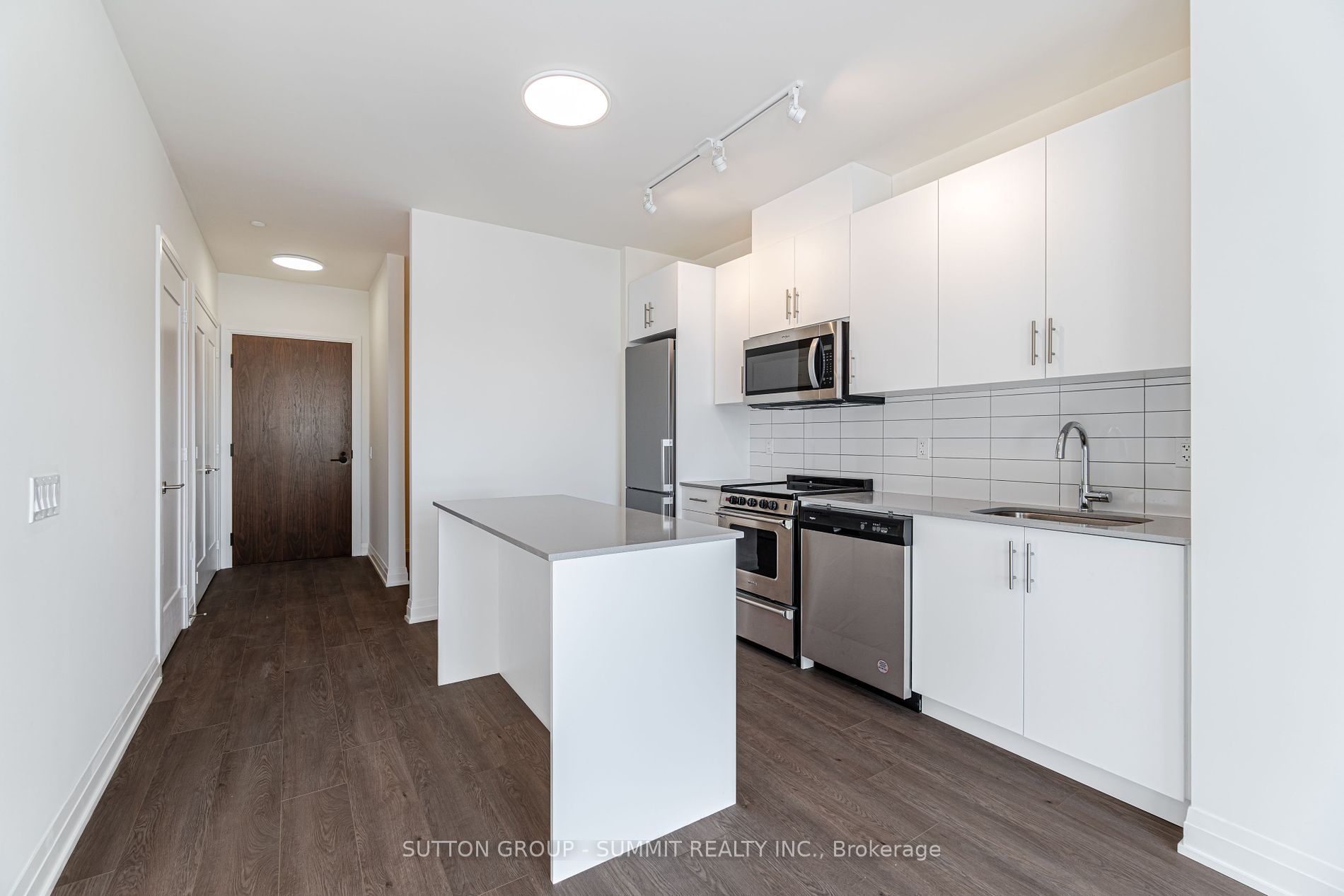 509 Dundas Street W #226