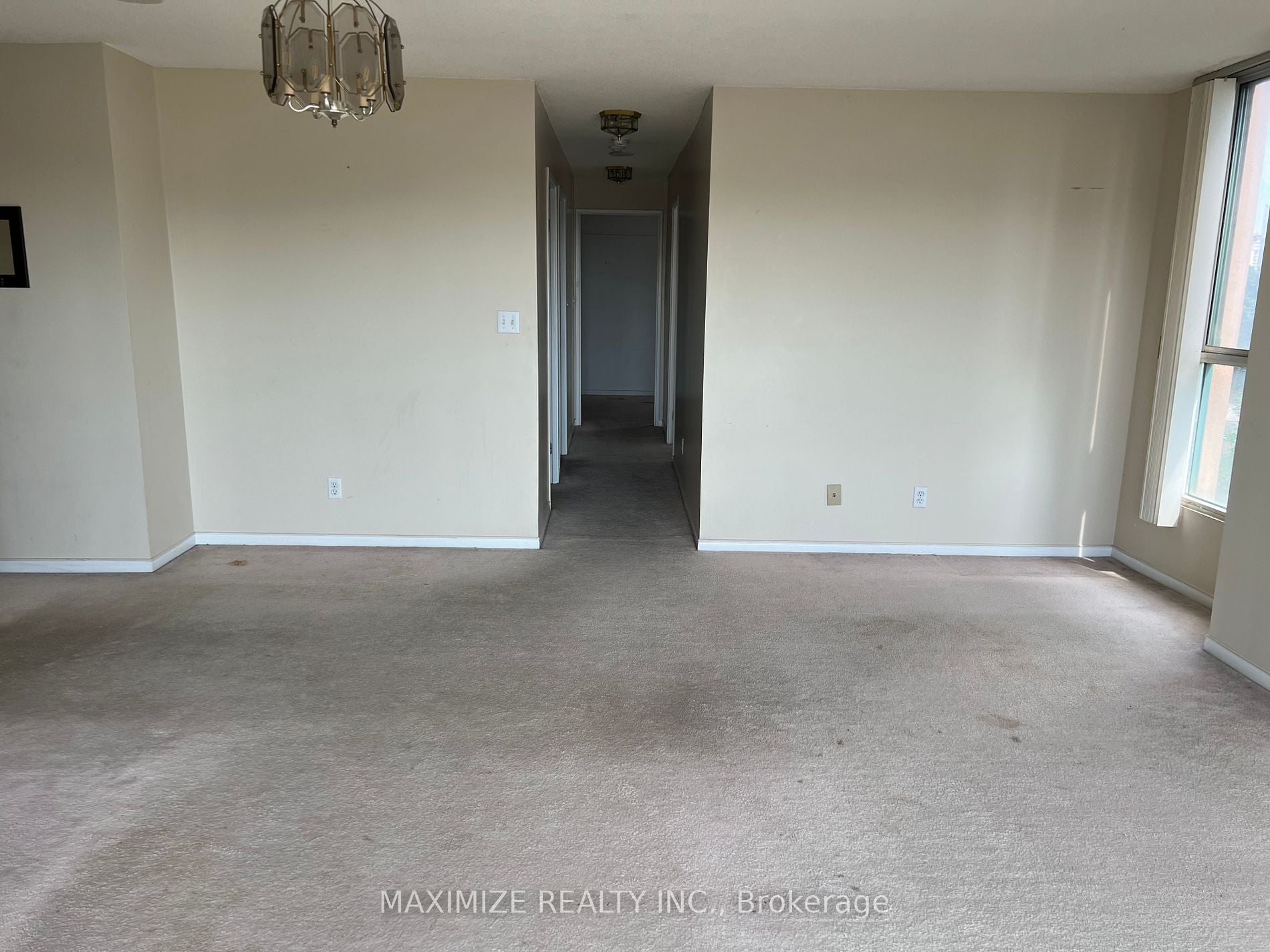 155 Hillcrest Avenue S #403