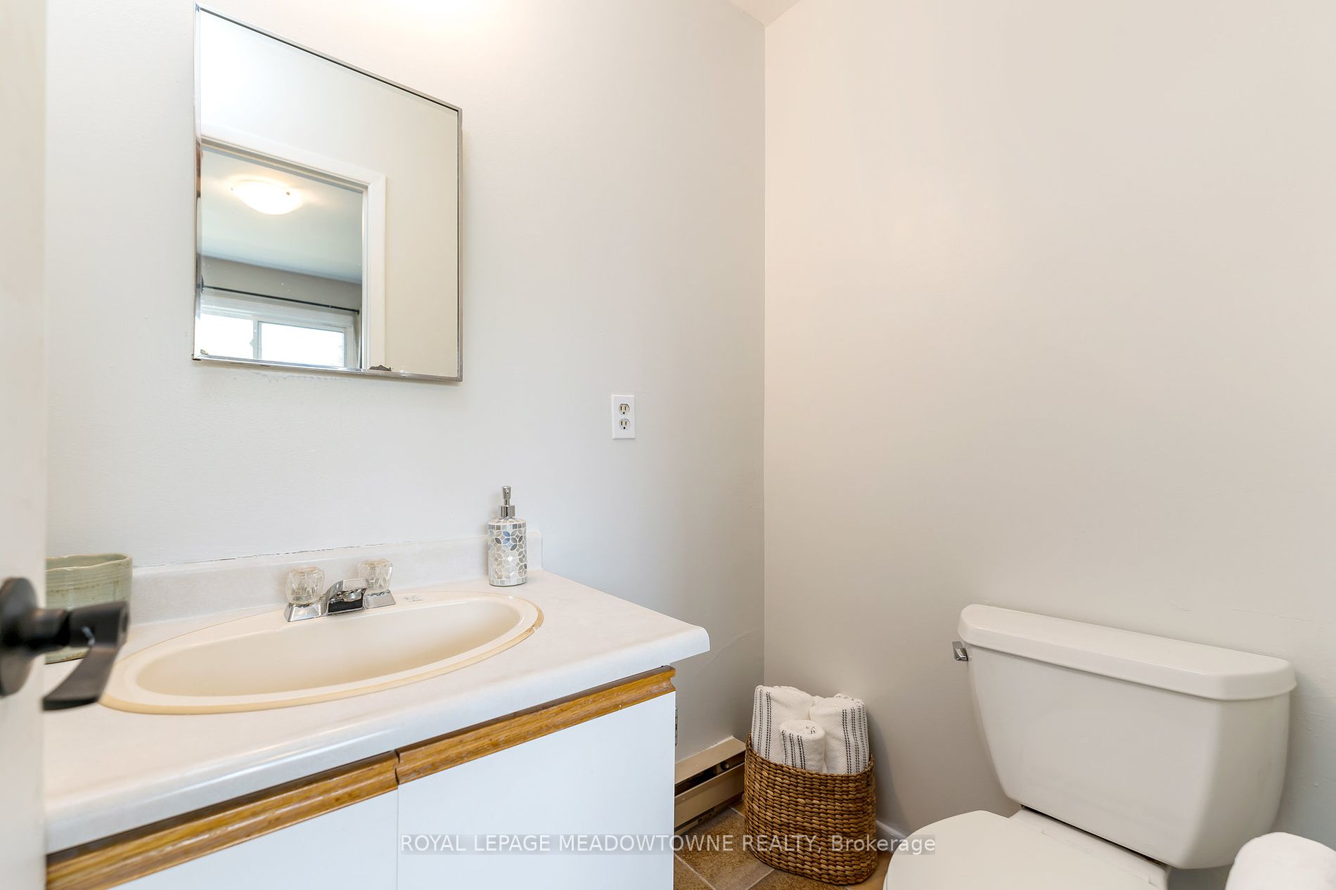 46 Mountainview Rd S, #32