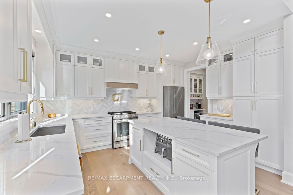 308 Appleby Line