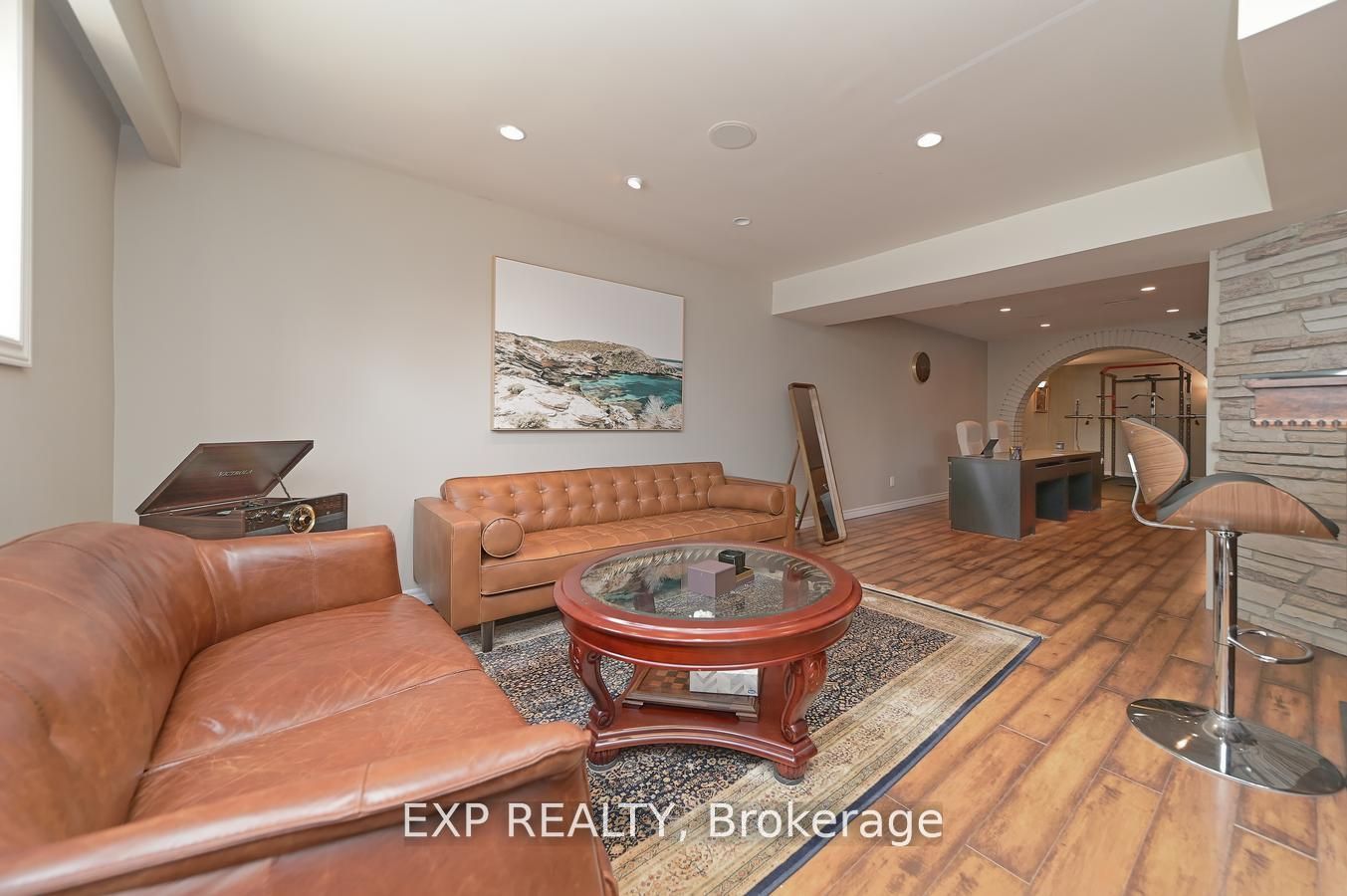 16 Cedar Dr