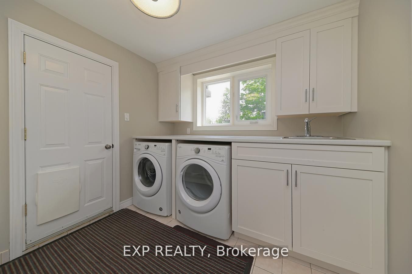 16 Cedar Dr