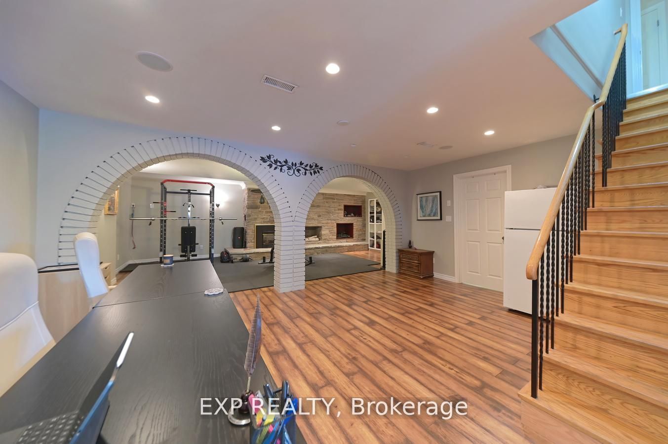 16 Cedar Dr