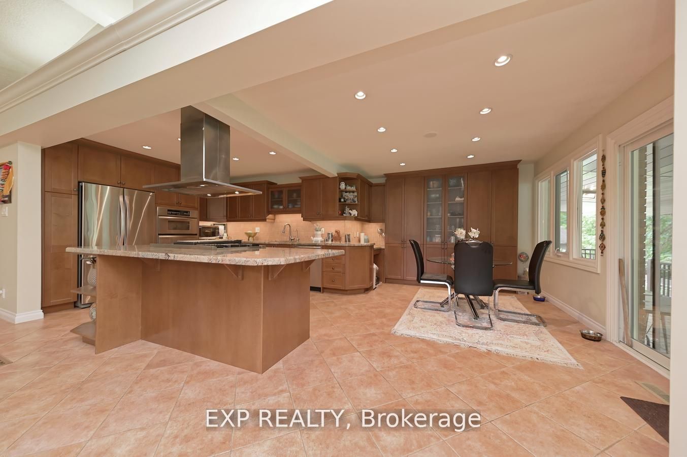 16 Cedar Dr