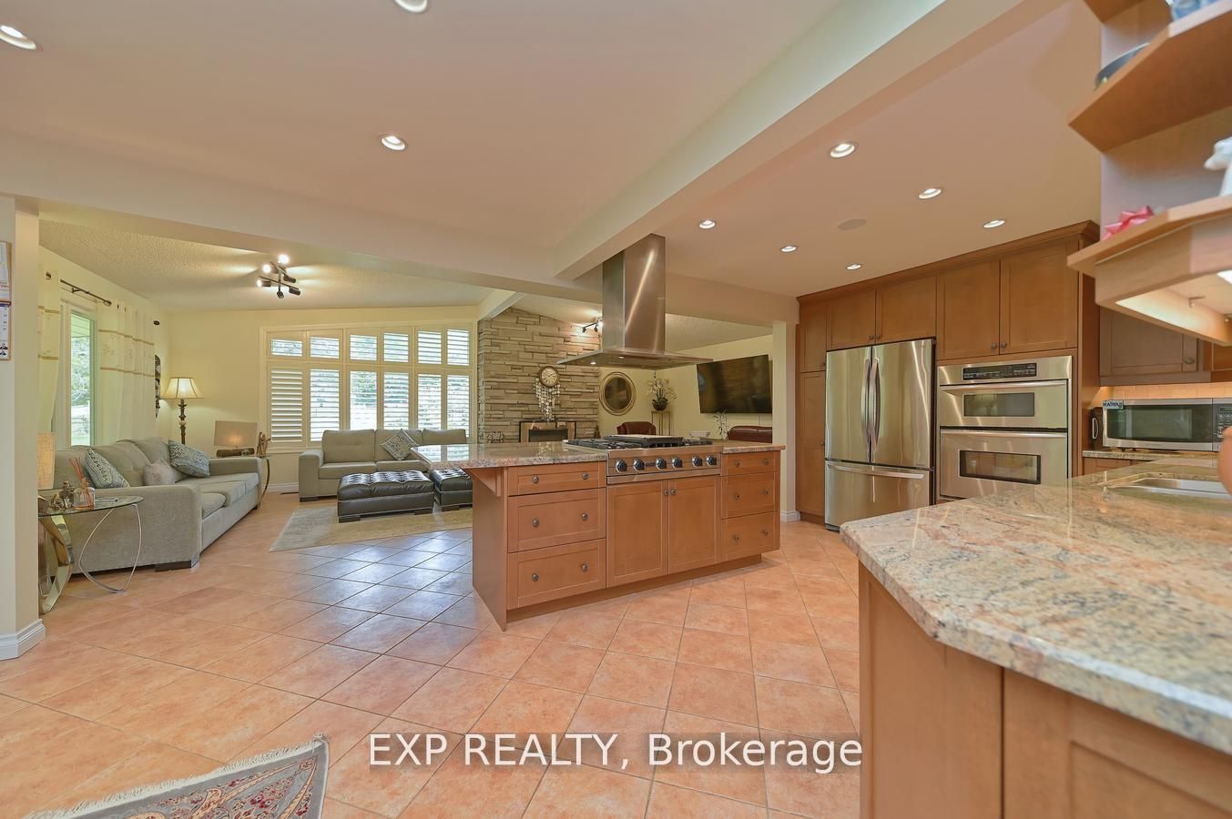 16 Cedar Dr