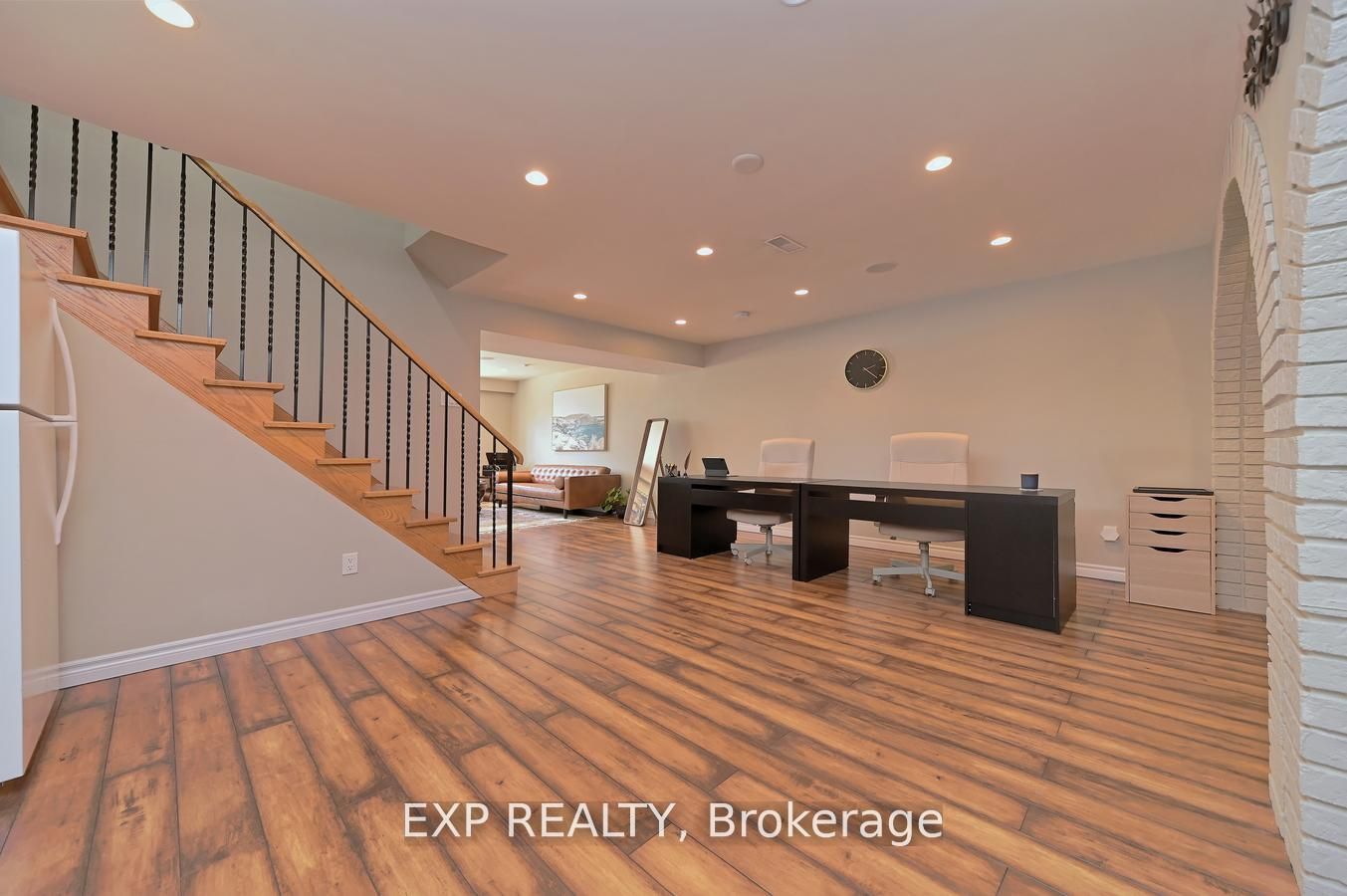 16 Cedar Dr