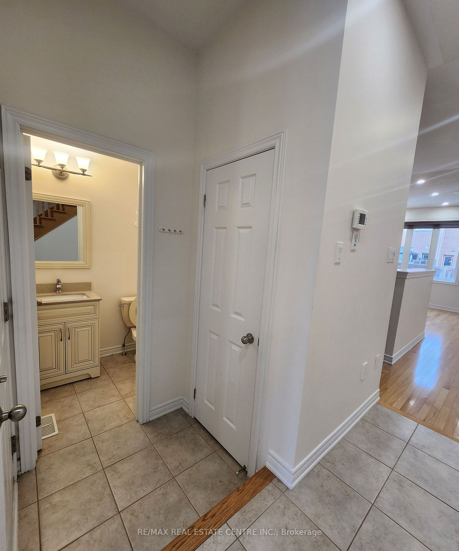 963 Transom Crescent