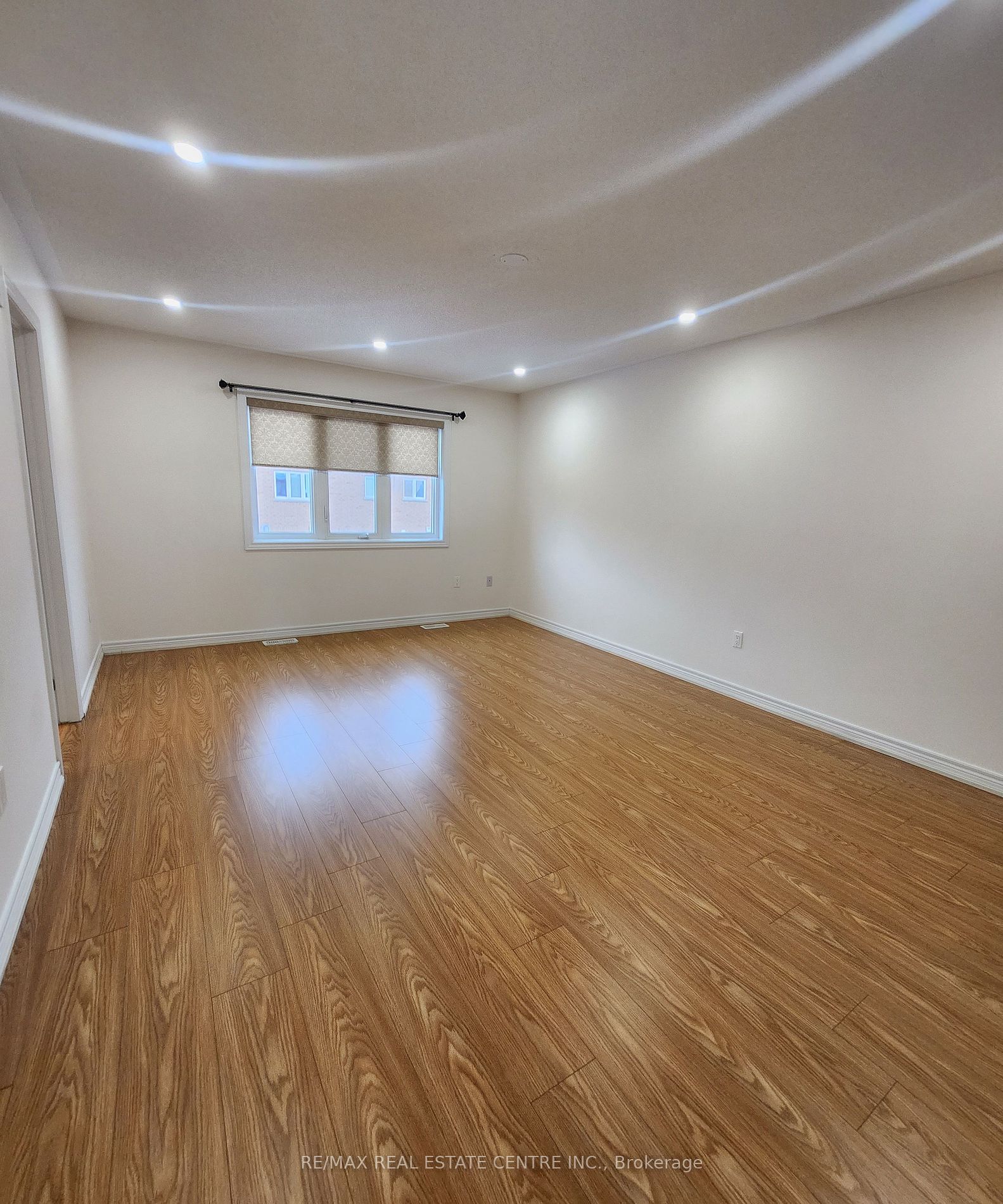 963 Transom Crescent