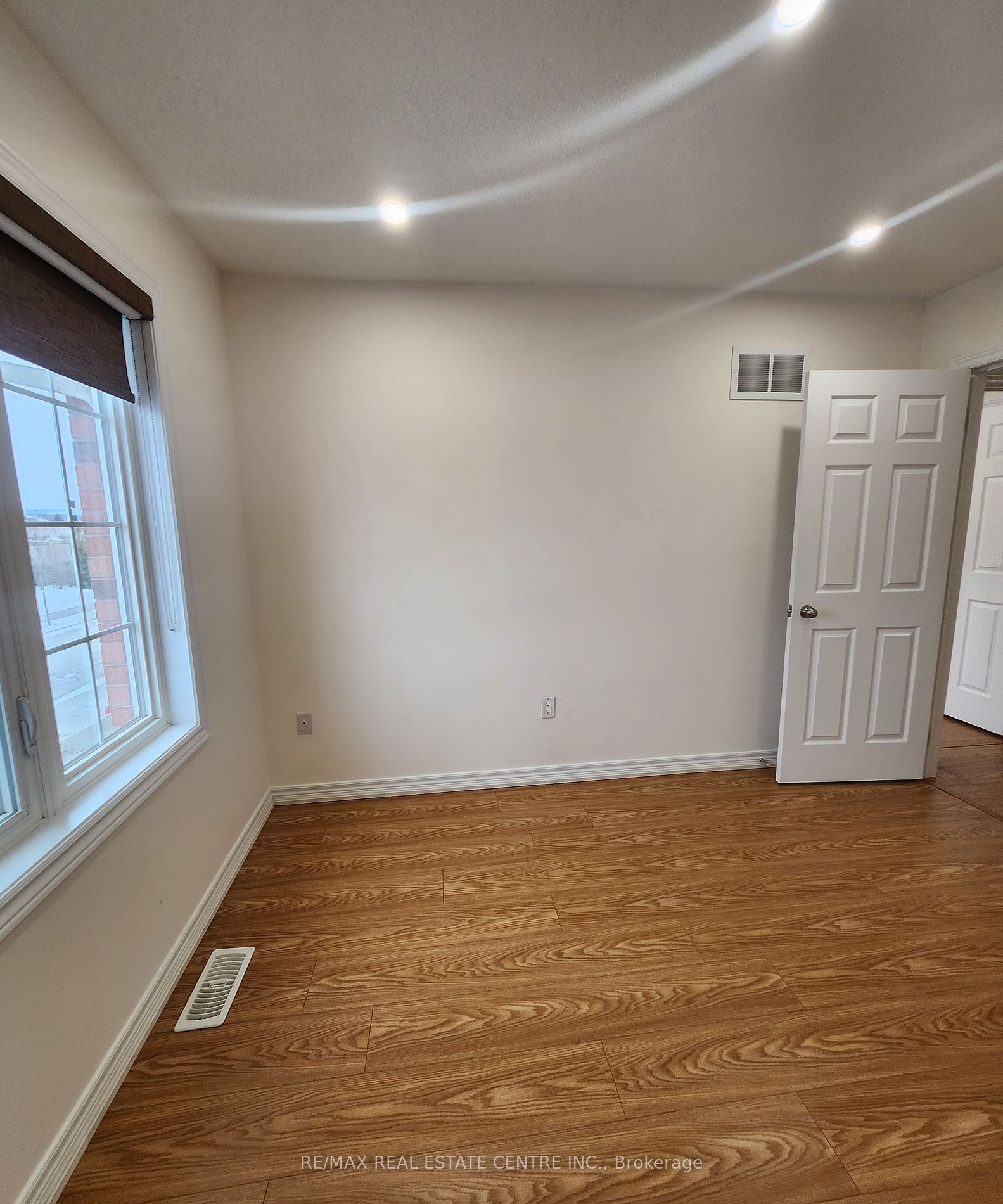 963 Transom Crescent