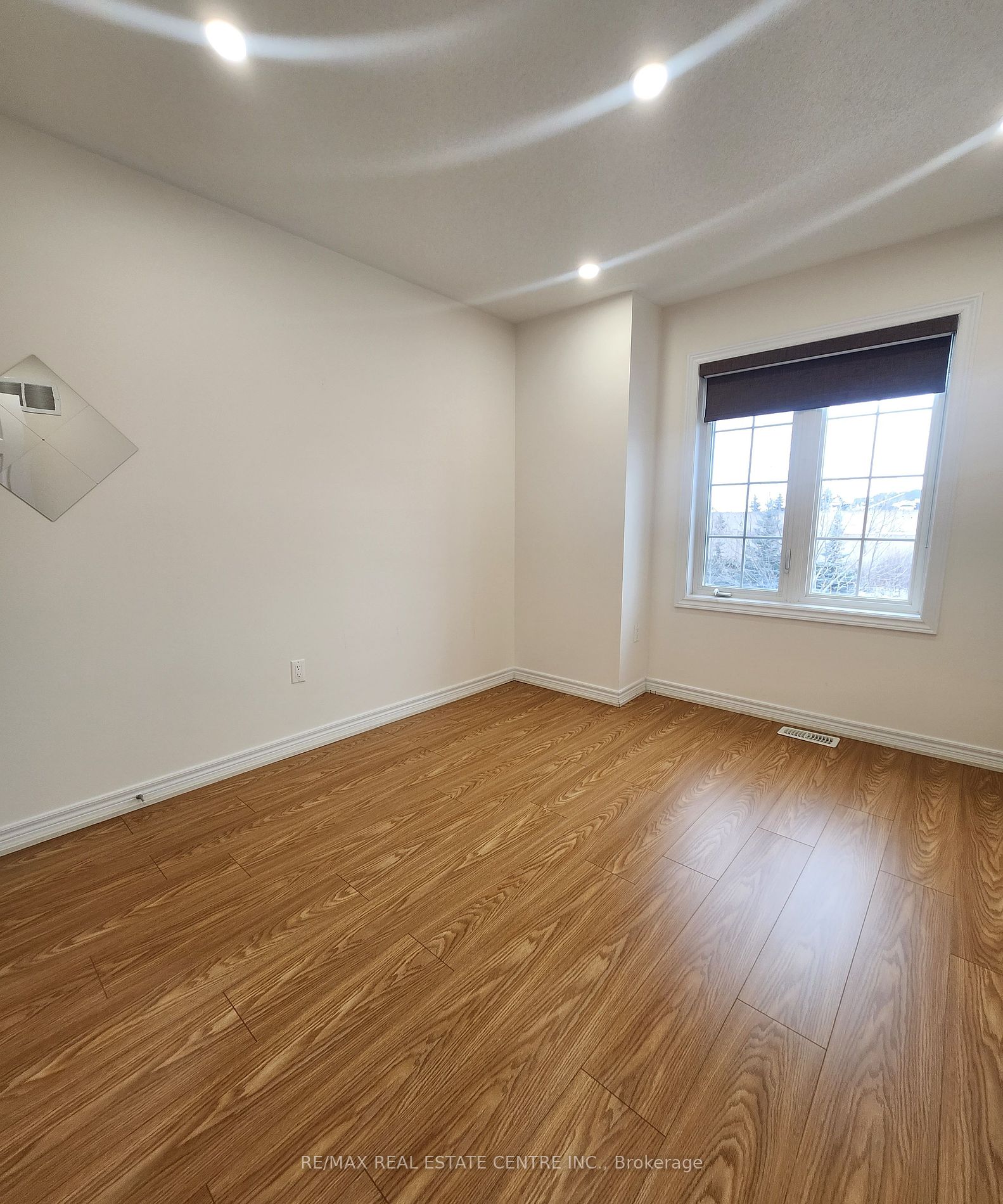 963 Transom Crescent