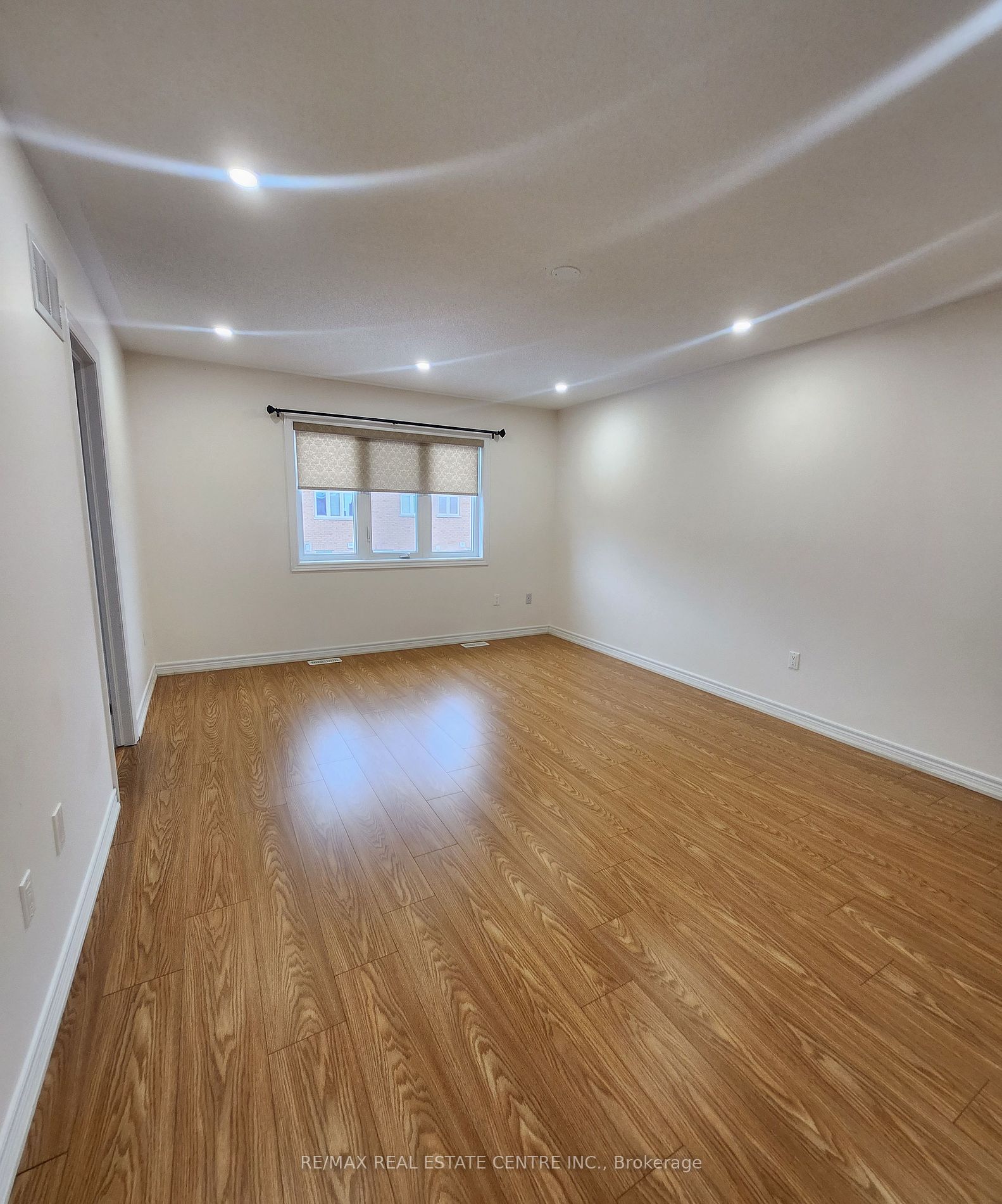963 Transom Crescent