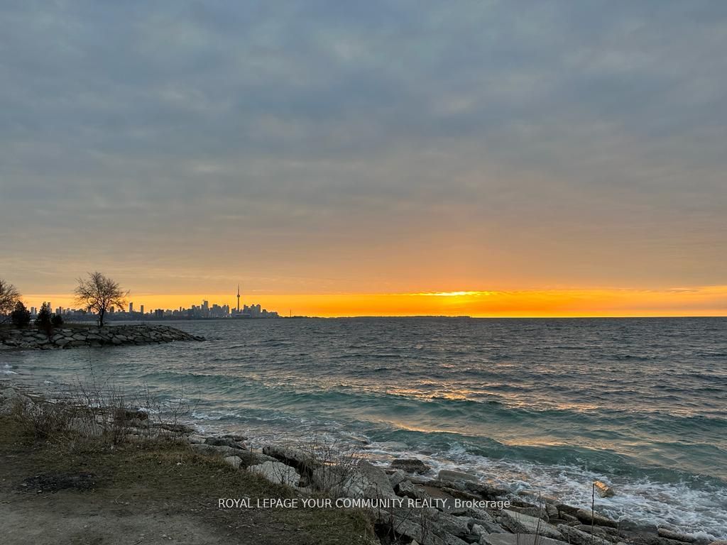 2285 Lakeshore Blvd W, #2309