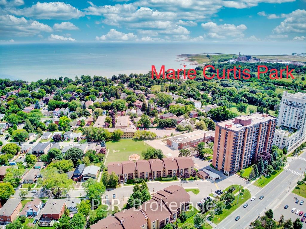 42 Exmoor Dr