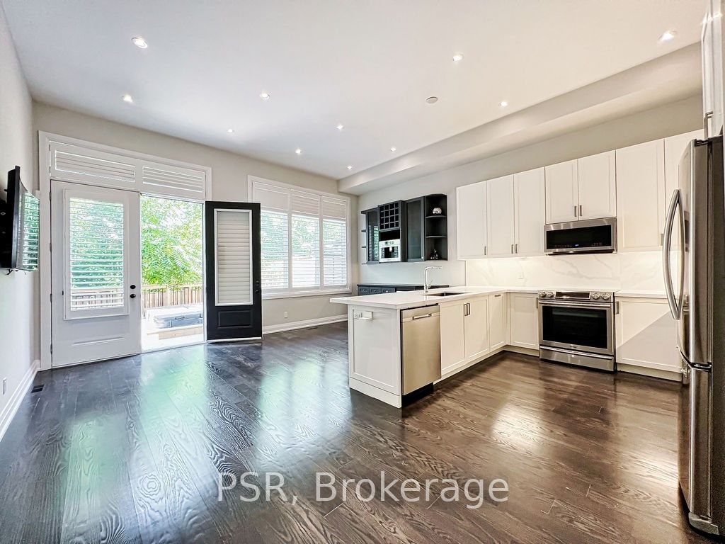 42 Exmoor Dr