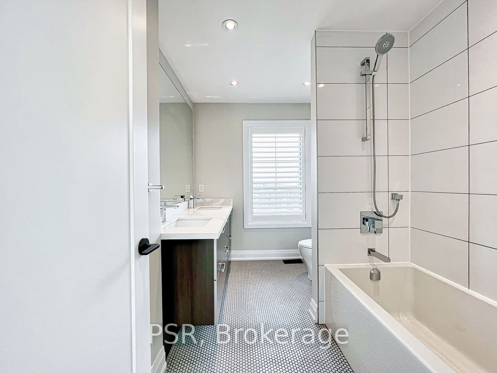 42 Exmoor Dr