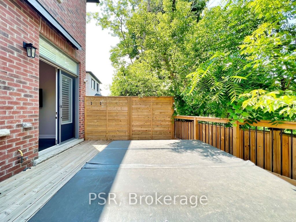 42 Exmoor Dr