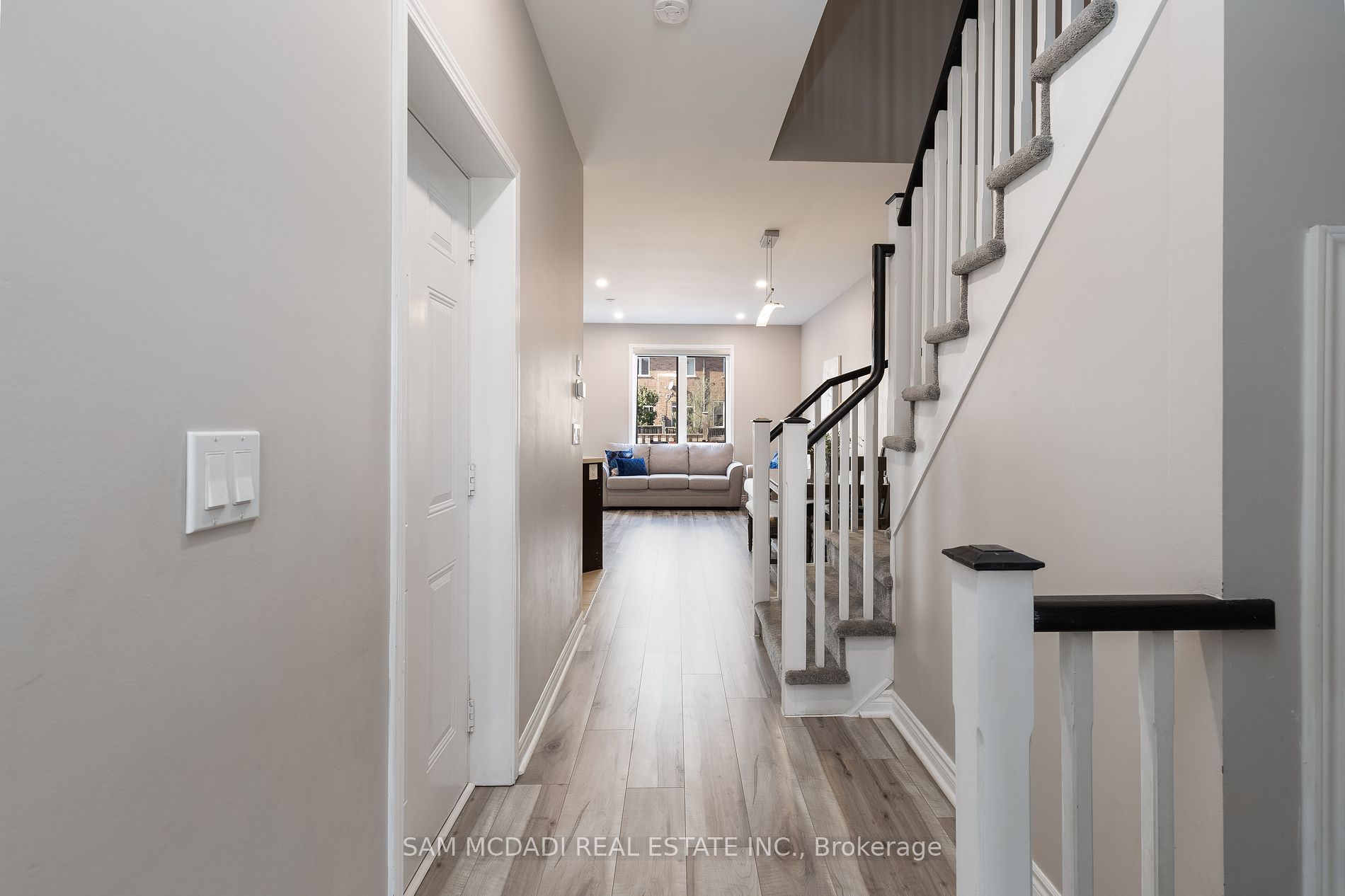 651 Farmstead Dr, #53