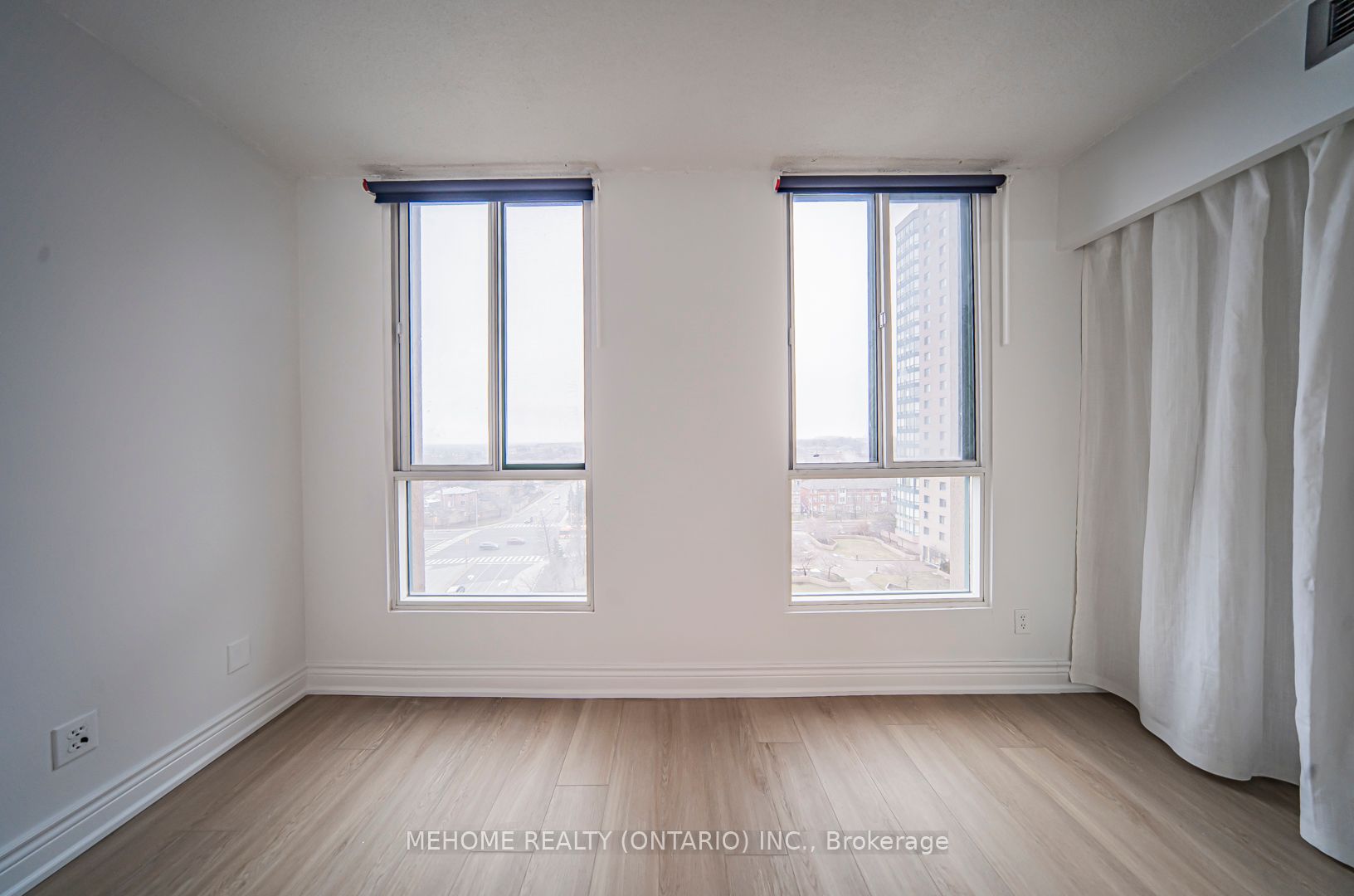 145 Hillcrest Ave, #803