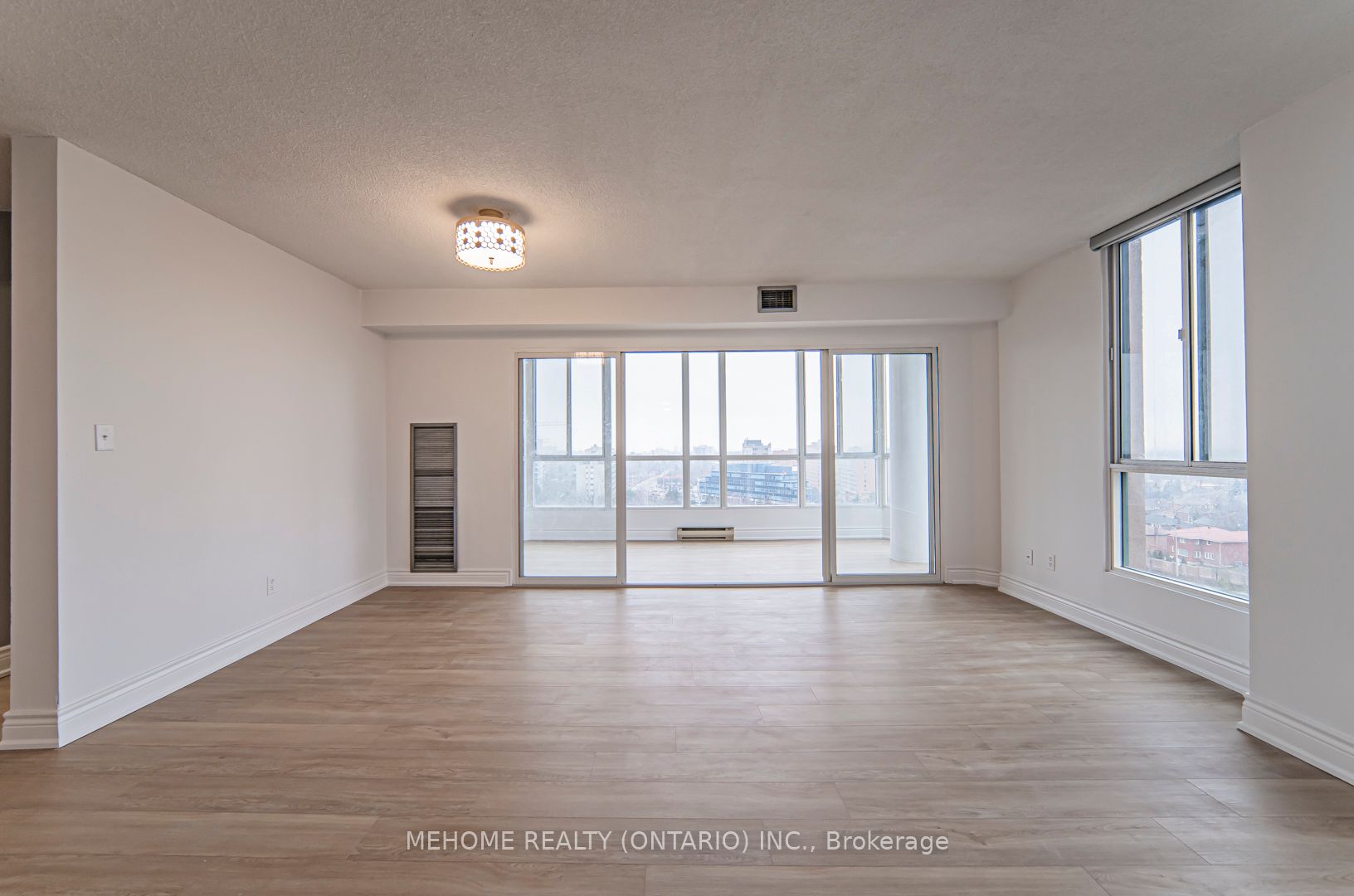 145 Hillcrest Ave, #803