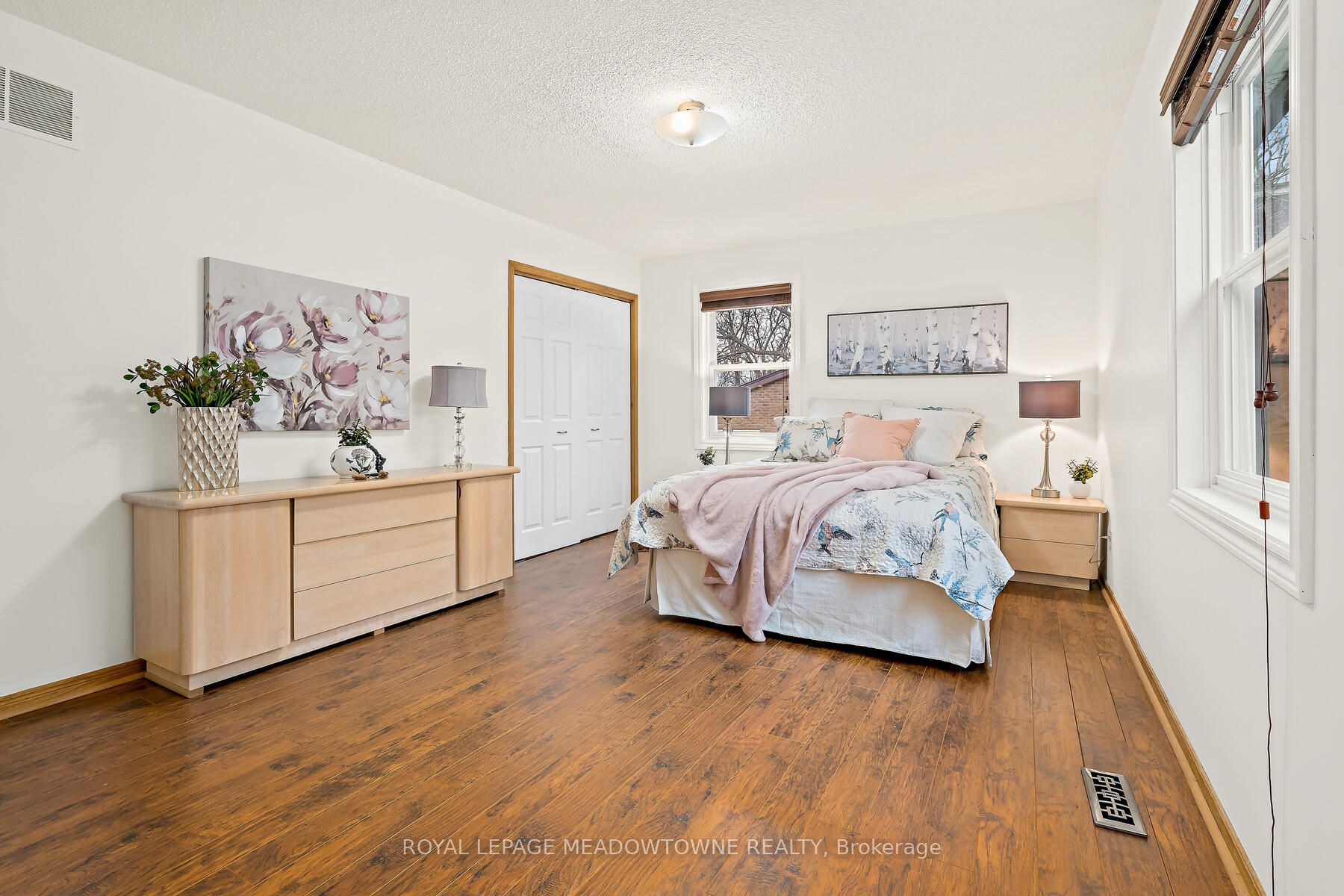 144 Main St S