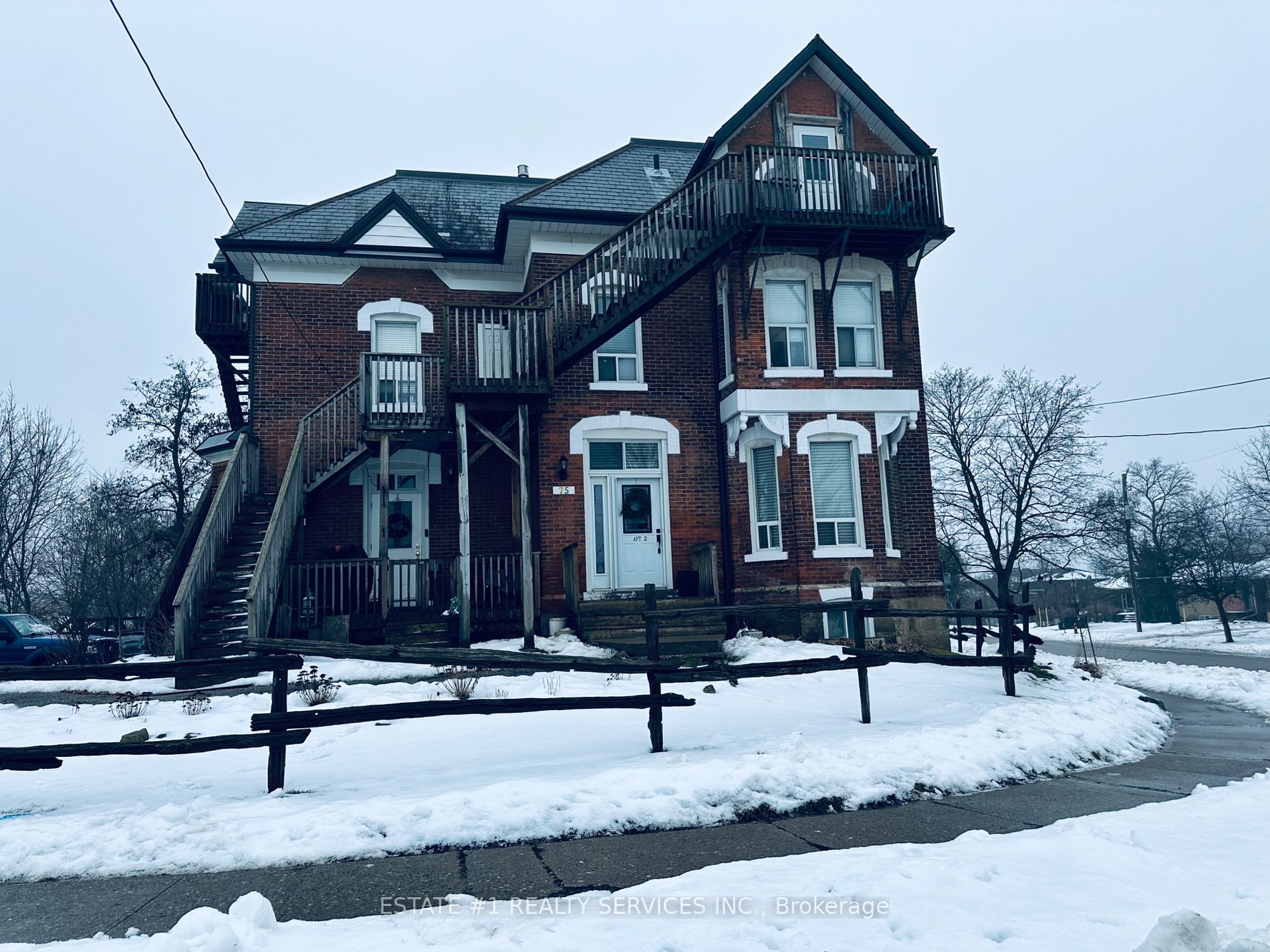 75 Mcintyre Cres, #9