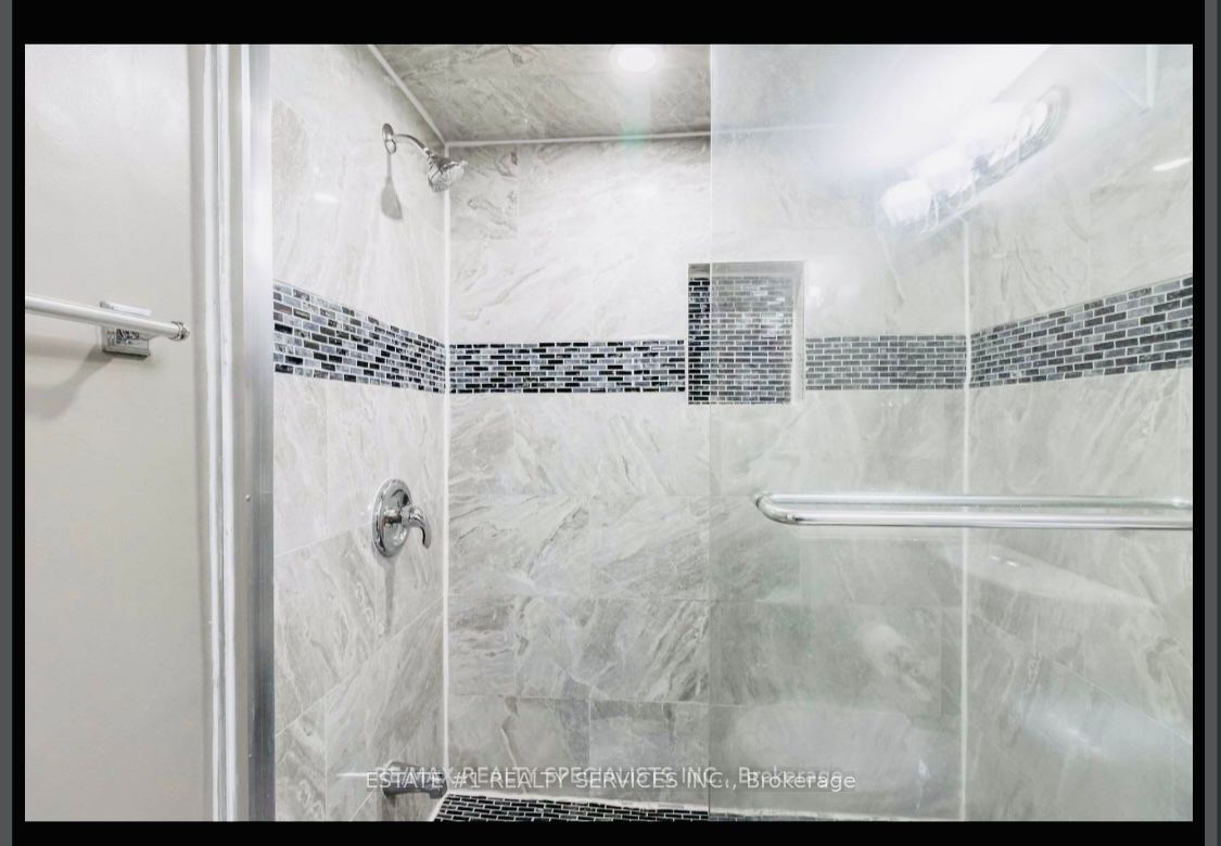 75 Mcintyre Cres, #9