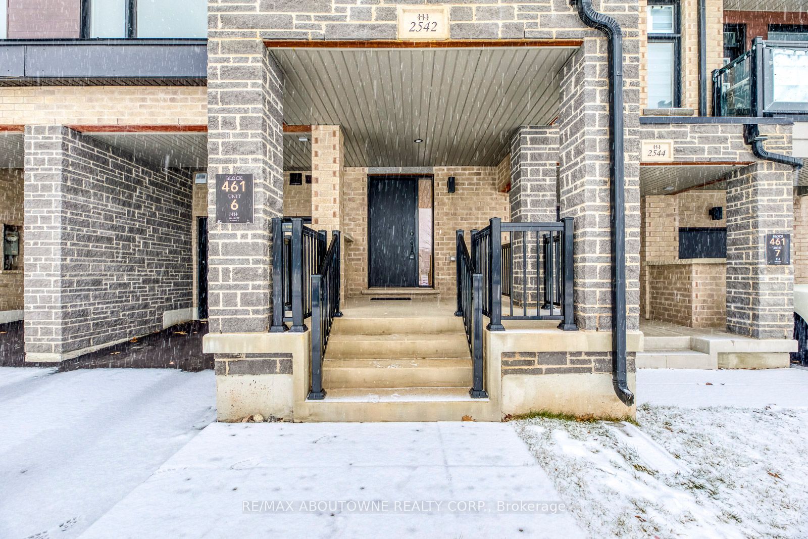 2542 Littlefield Crescent