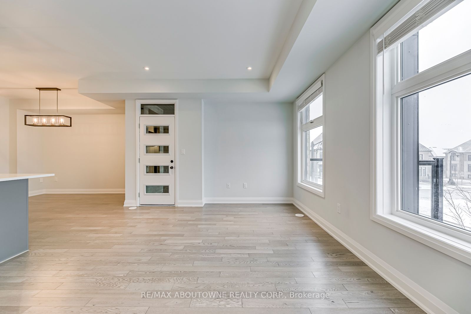 2542 Littlefield Crescent