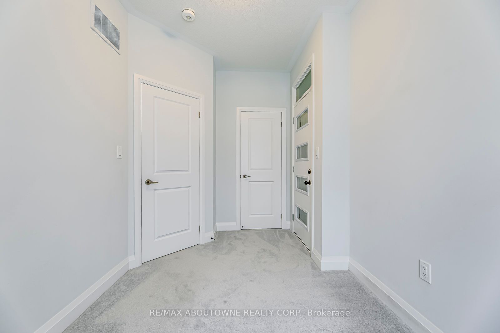 2542 Littlefield Crescent