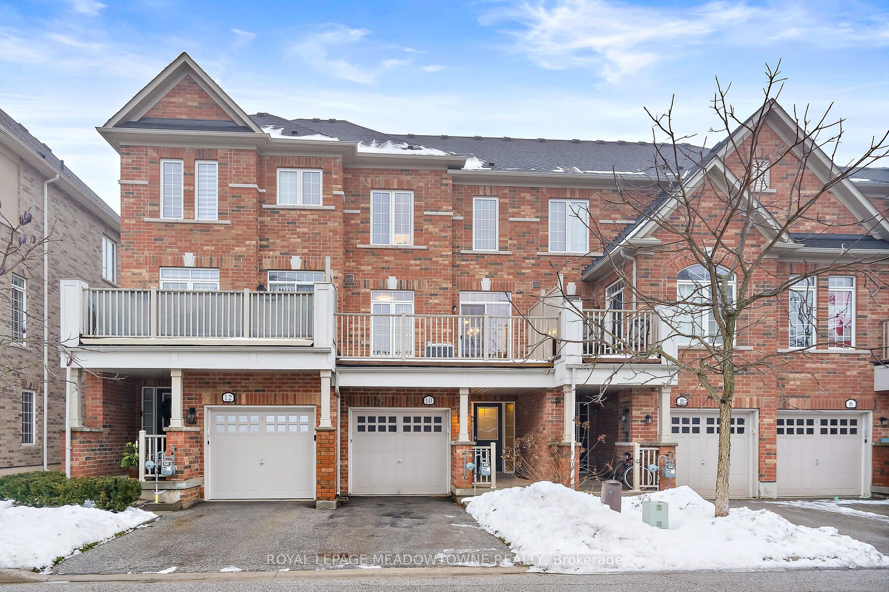10 Tiffany Lane