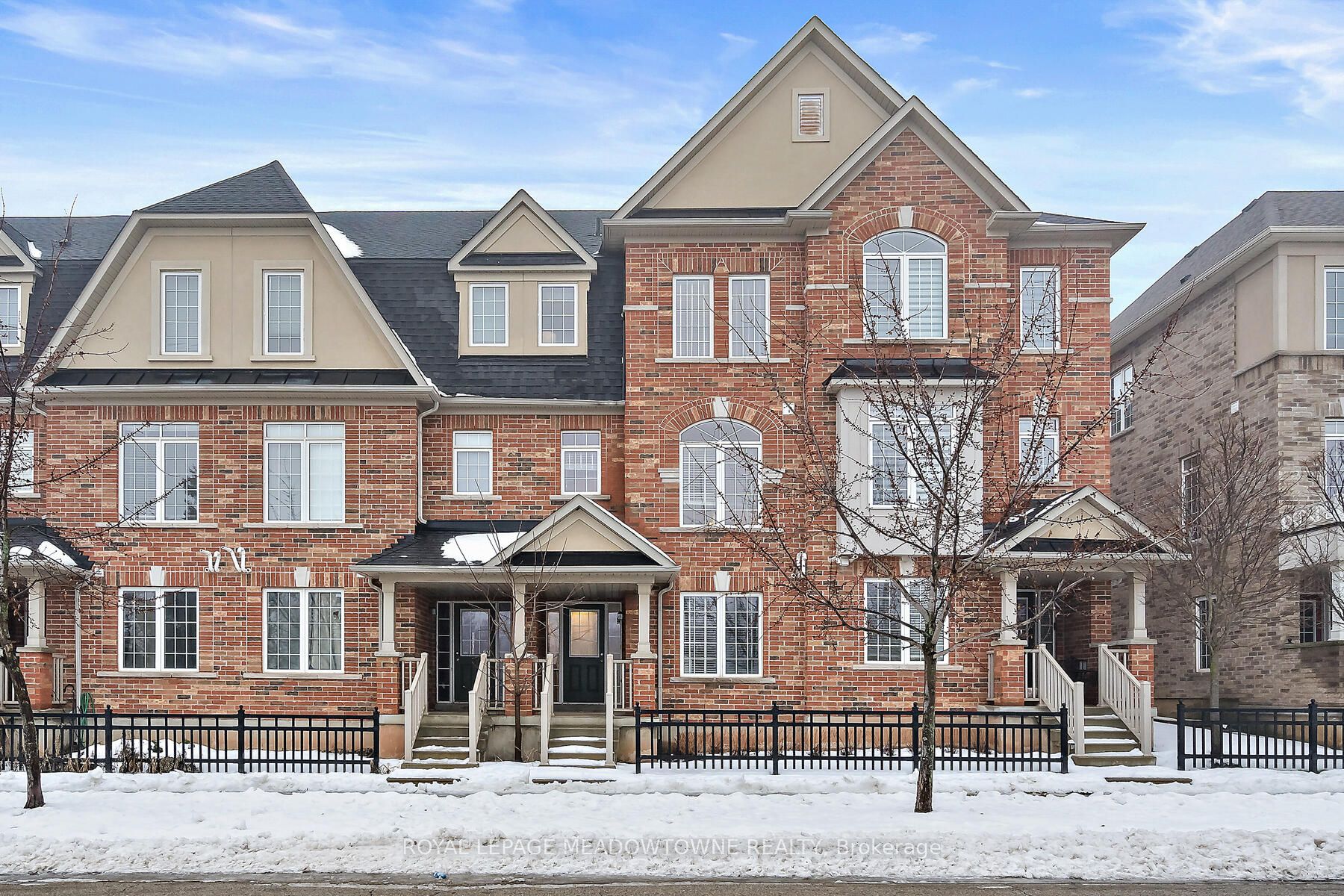 10 Tiffany Lane