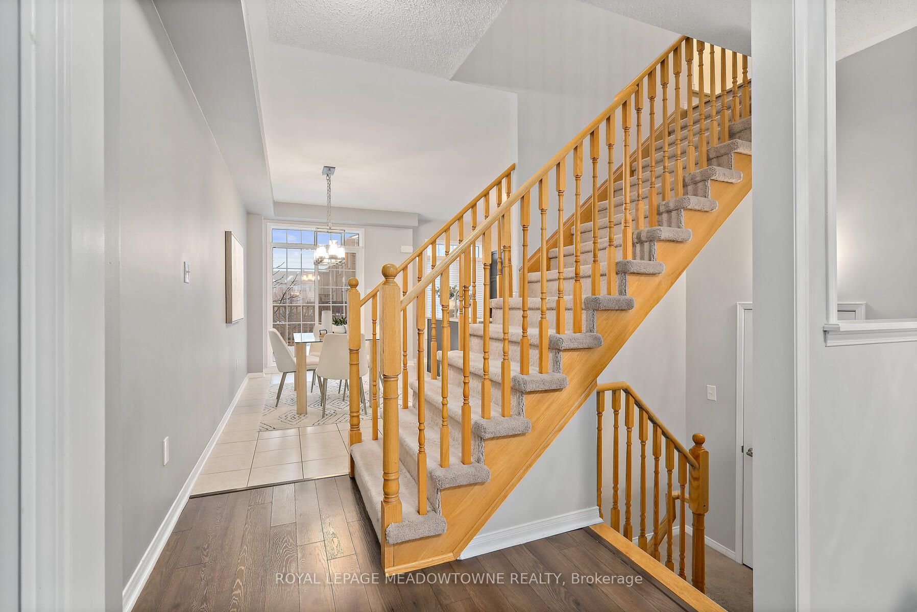 10 Tiffany Lane