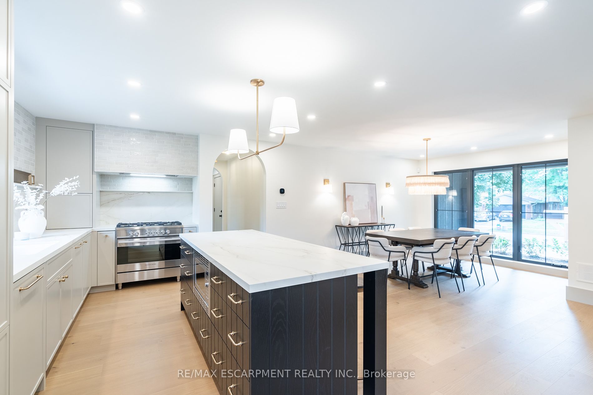 369 Swinburne Rd