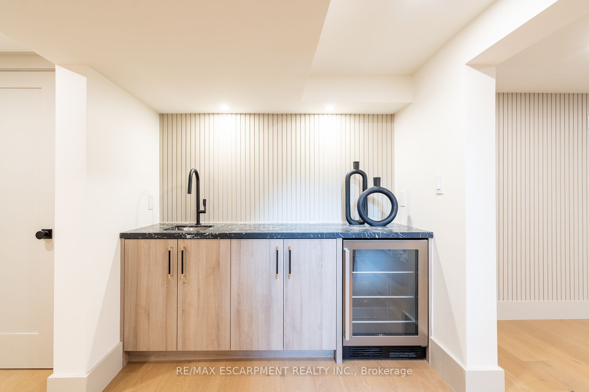 369 Swinburne Rd