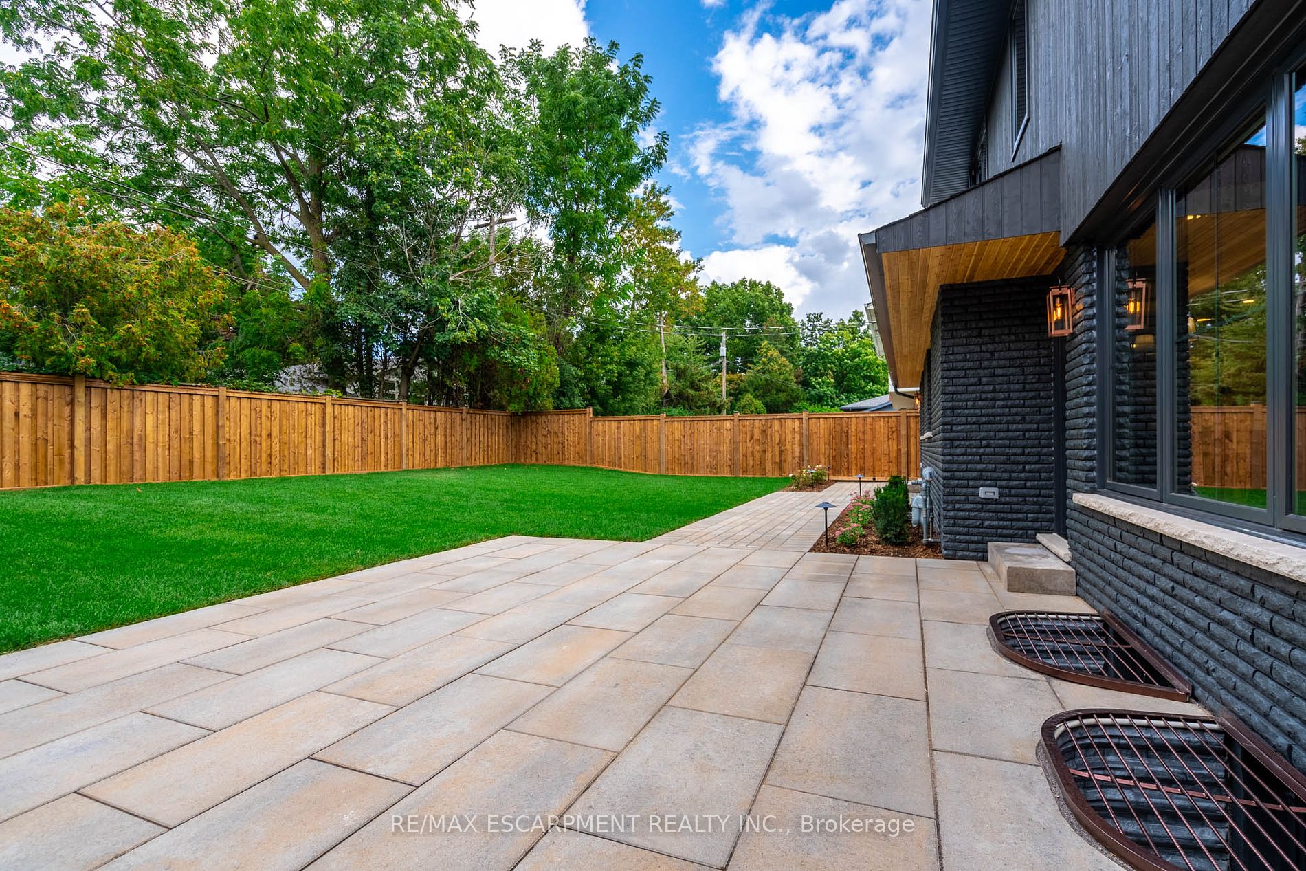 369 Swinburne Rd
