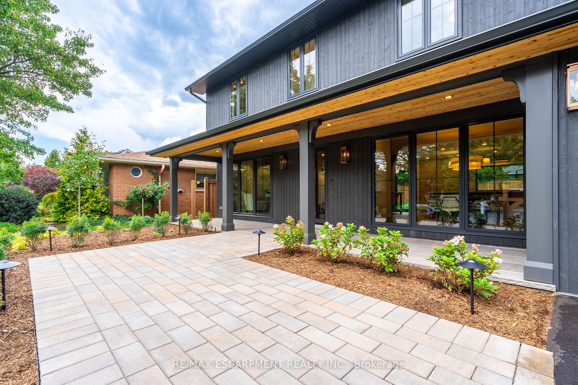 369 Swinburne Rd