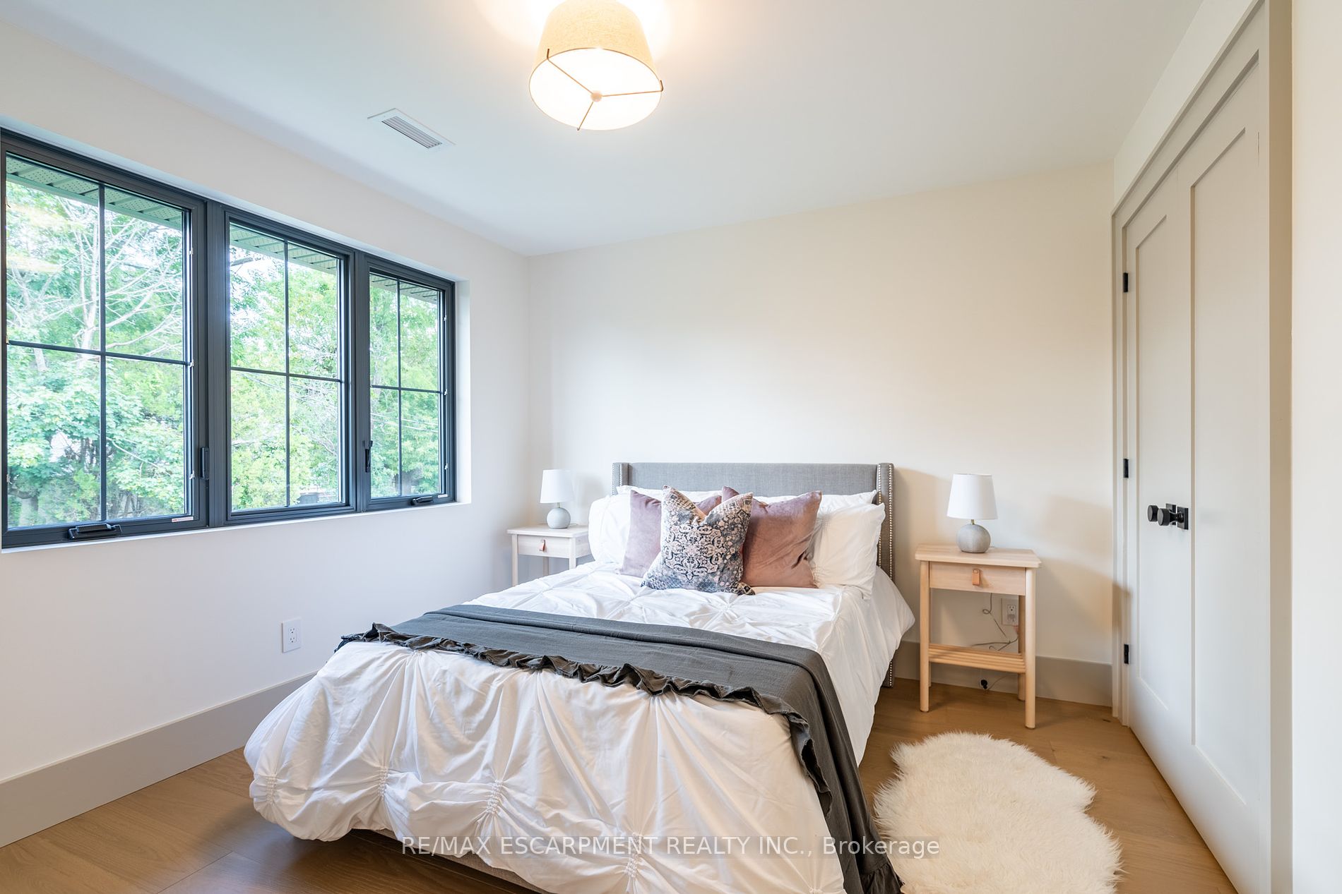 369 Swinburne Rd